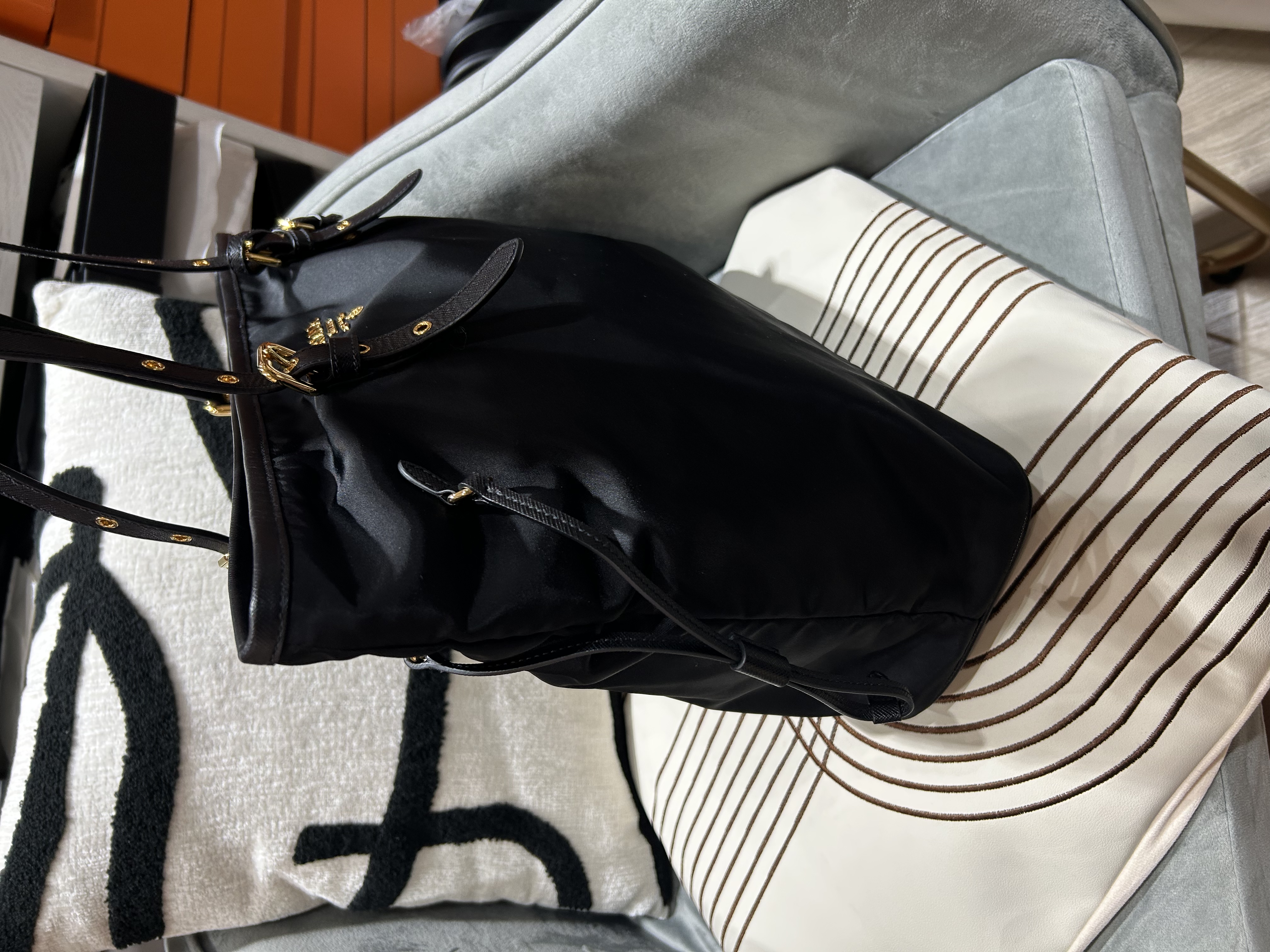 Prada Nylon Shoulder Tote Bag Black 100%Authentic,98%new ✅dust bag  