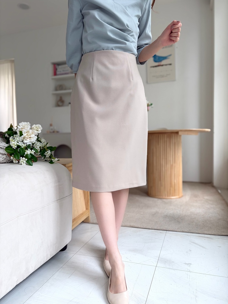 Leonie Tailored Midi Skirt (Beige)