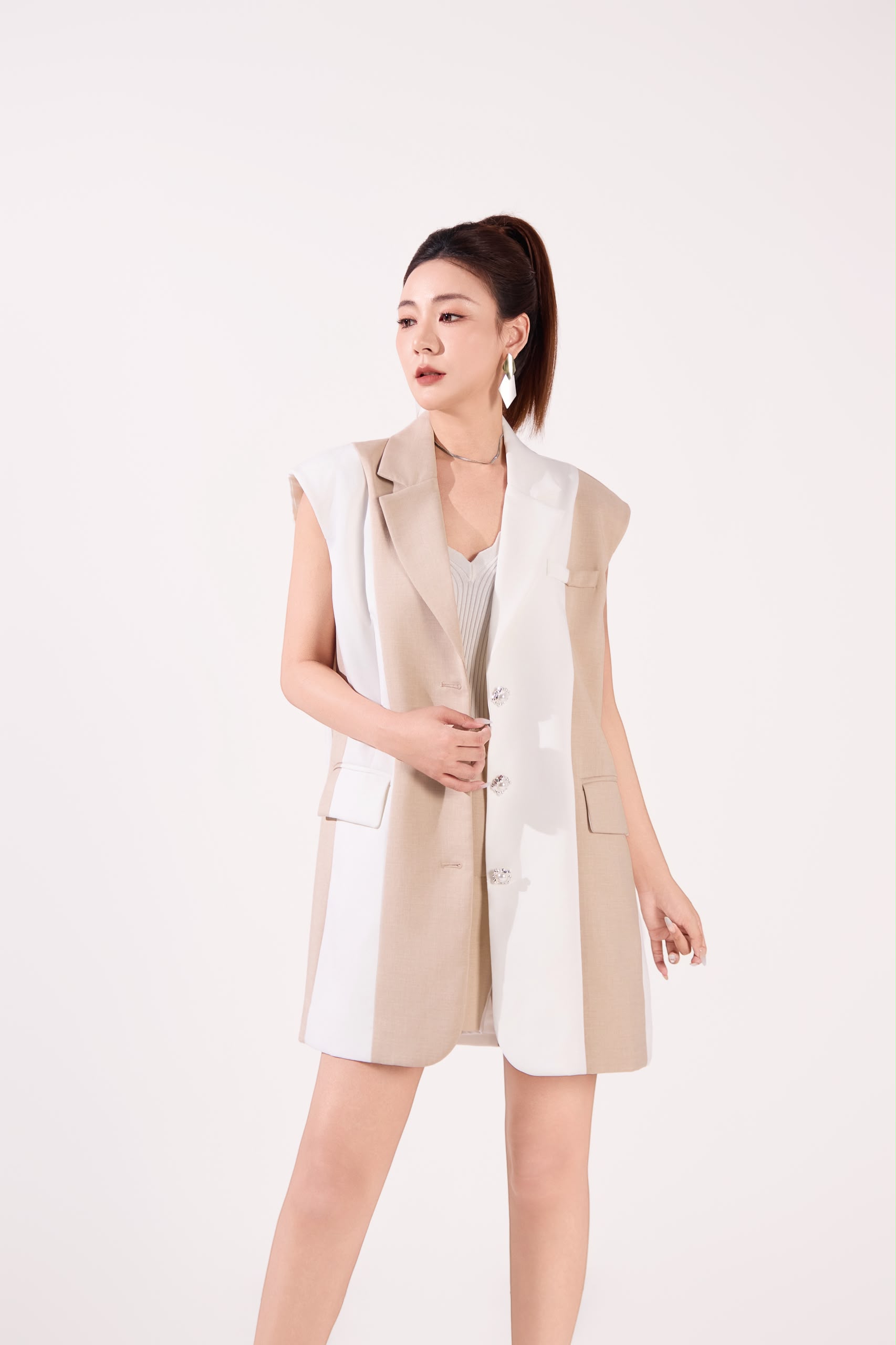10141398 Contrast Panel Longline Sleeveless Blazer