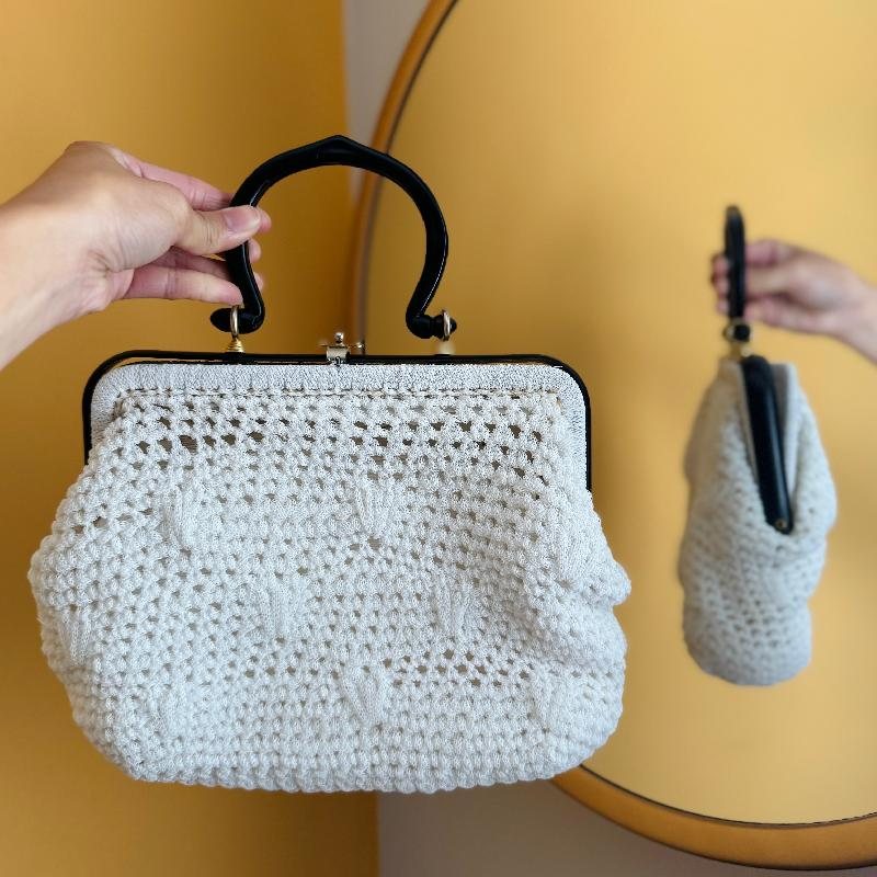 Vintage 1960s Made in Italy White Knitted Handbag with Black Structural Handle (B083)