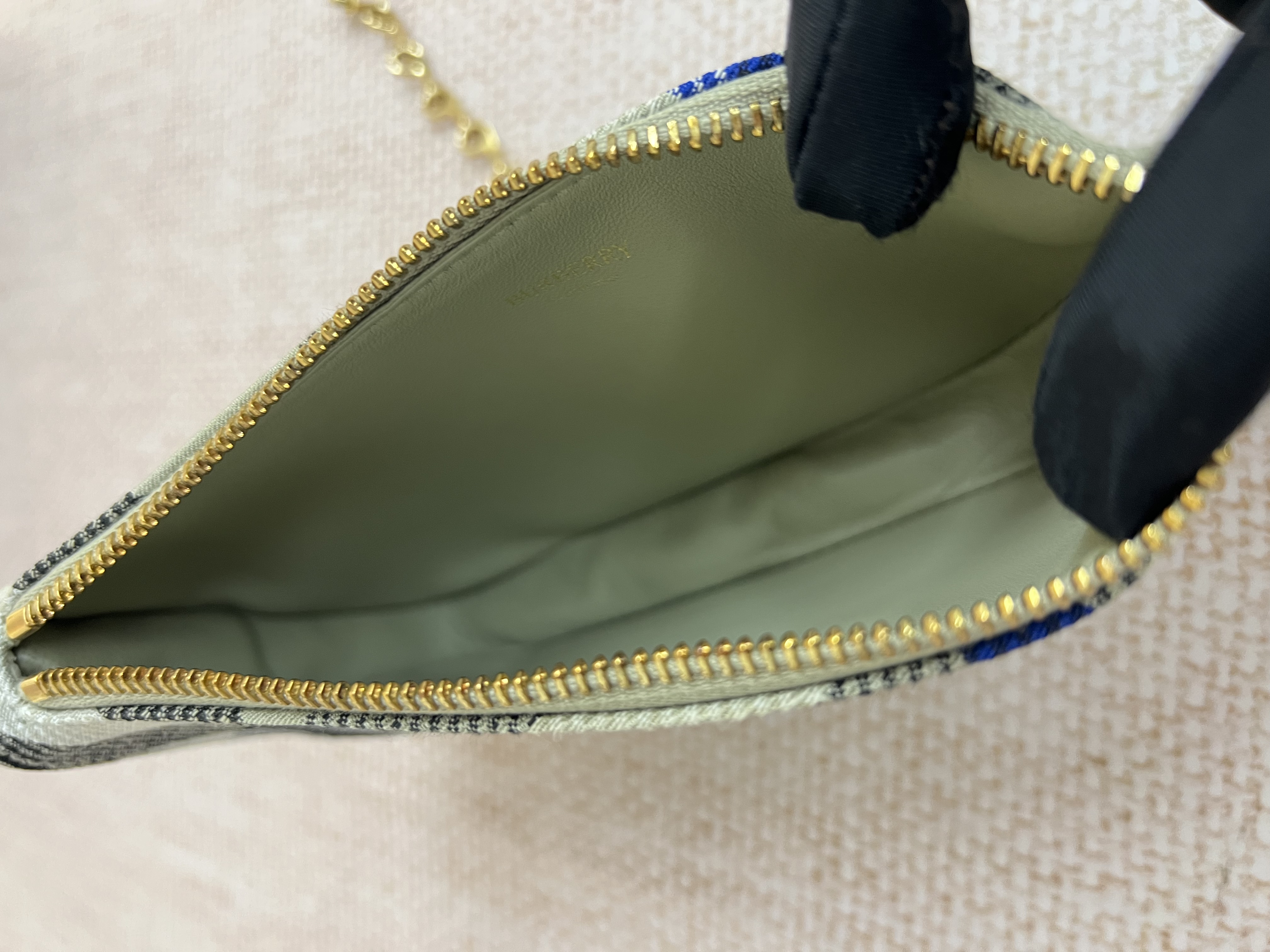 Pre-owned Burberry Micro Shield Sling Bag/ Product Code: 26030208