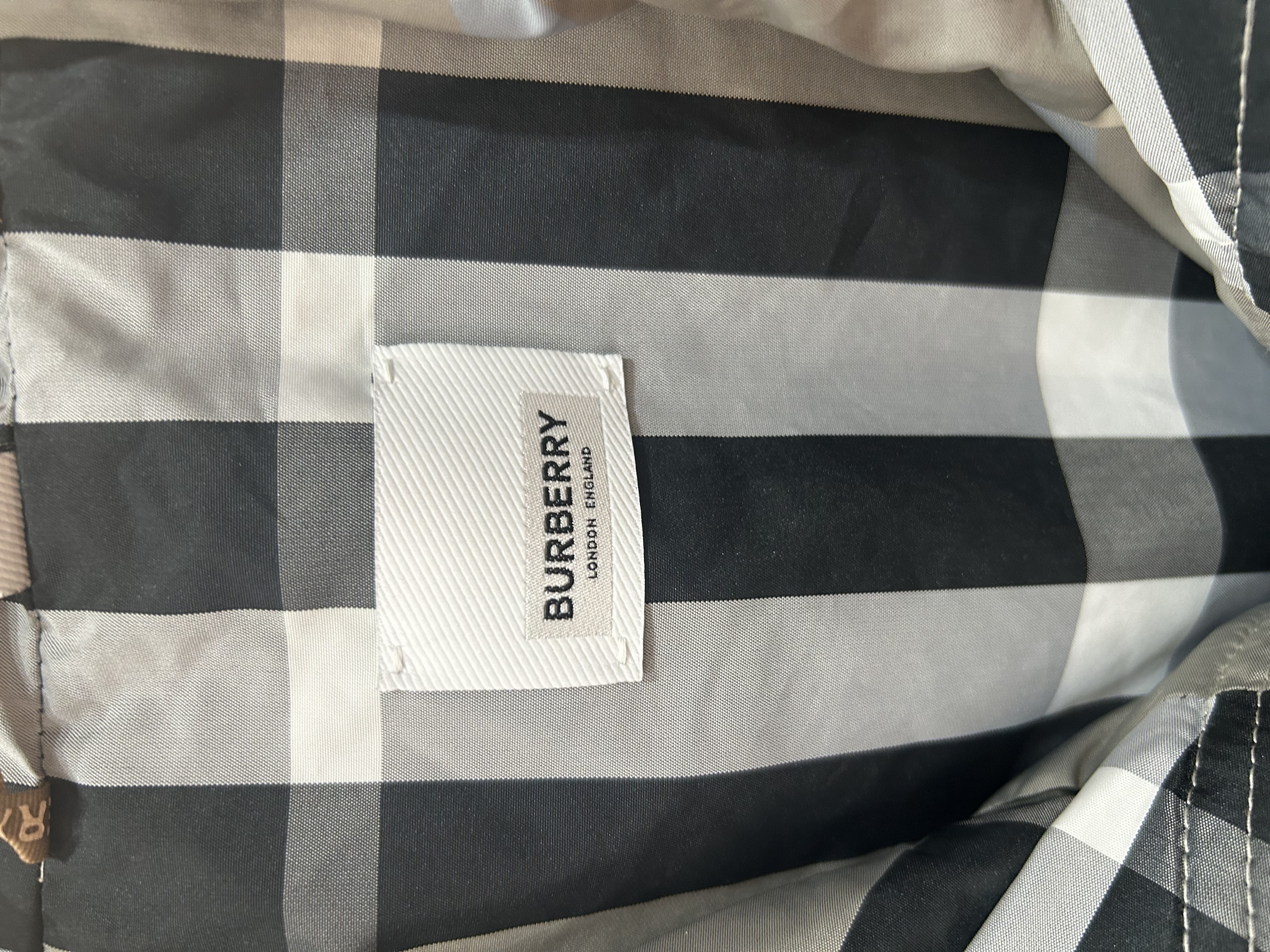 未使用品 BURBERRY Check Hooded Outer Grey Size: 34 100%Authentic, Unused未使用品