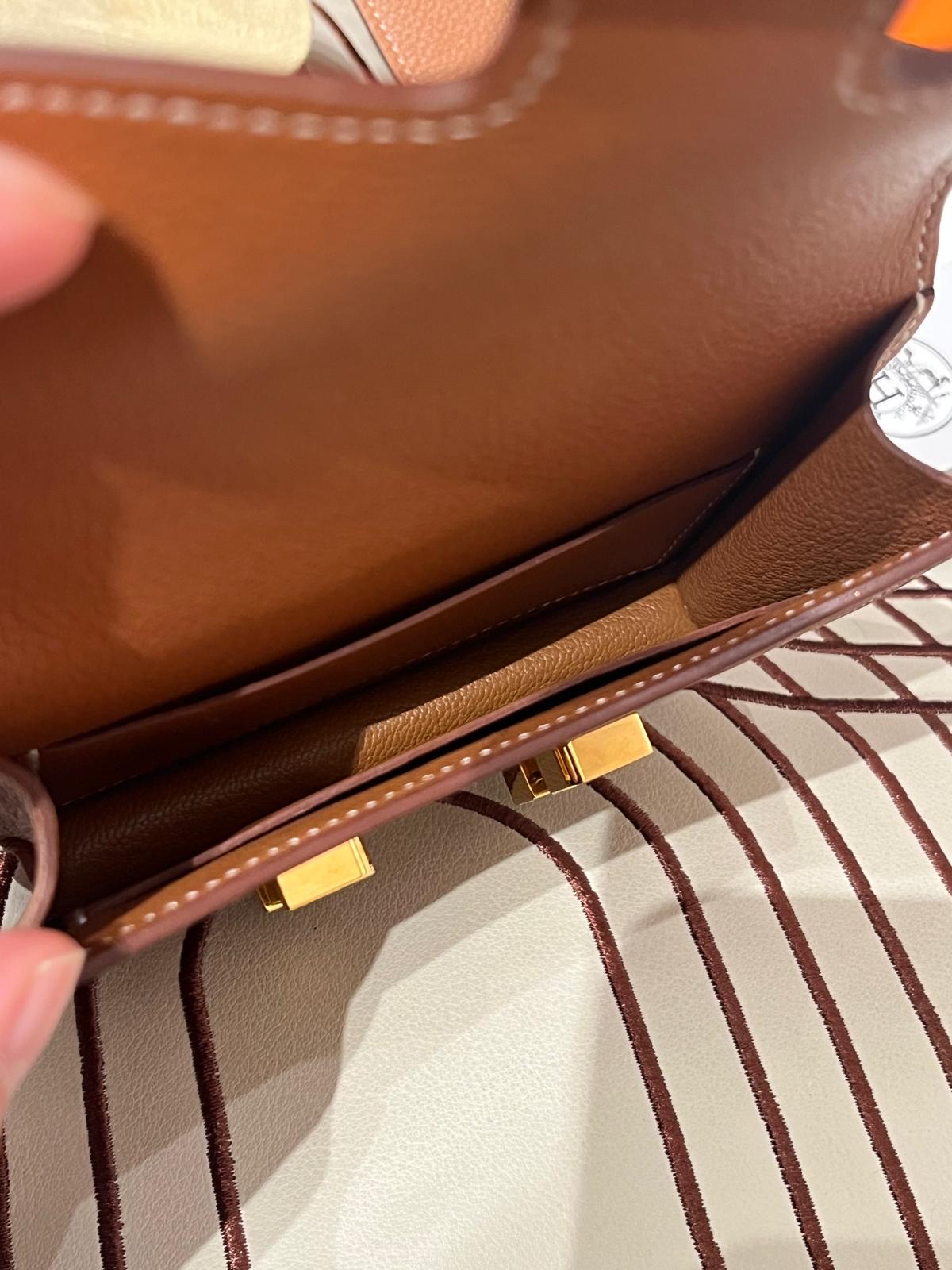 未使用品 Hermes Constance Slim Wallet Stamp Z Gold/Gold 100%Authentic, Unused未使用品✅收據✅Box