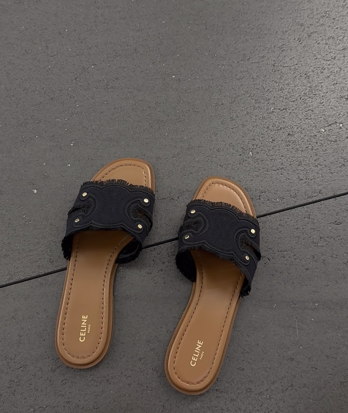 限時精選折扣✨新色🆕訂貨🍒夏天着岩晒 😍 Celine Marina 涼鞋  Size 36/36.5/37/37.5/38/38.5