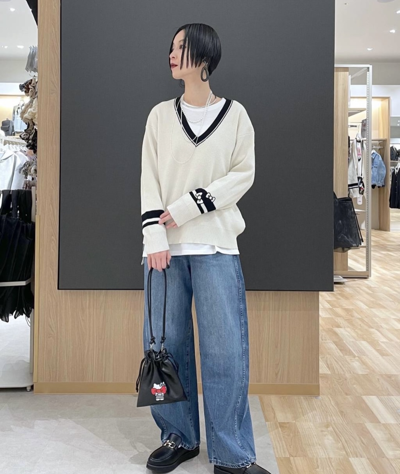 🎌日本直送🎌 Hello Kitty 限定款 可索斜孭袋（$189