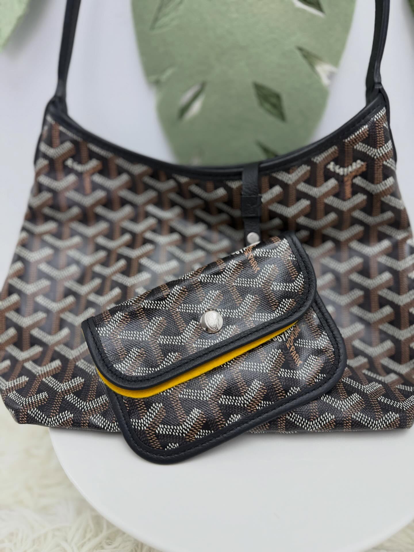 Goyard🤍PRE OWNED  閑置品  黑色mini hobo 2026單 全套🖤