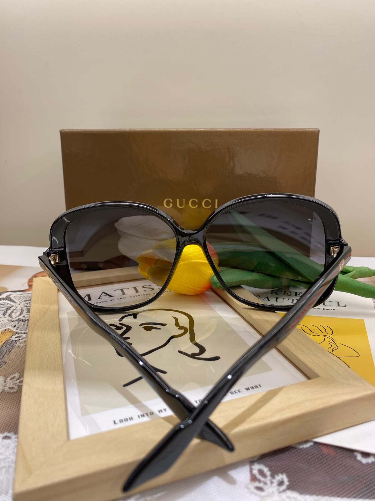 Gucci Oversized Round Sunglasses