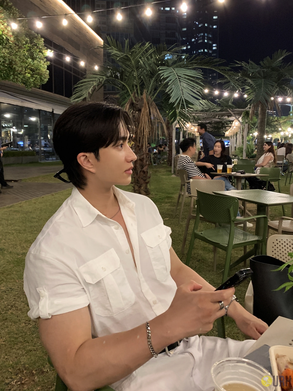 【100%保證韓國直送】Offerd Hook 輕量微皺感兩用鈕扣捲袖雙口袋尼龍短袖襯衫 👕 [2 color] RL115088