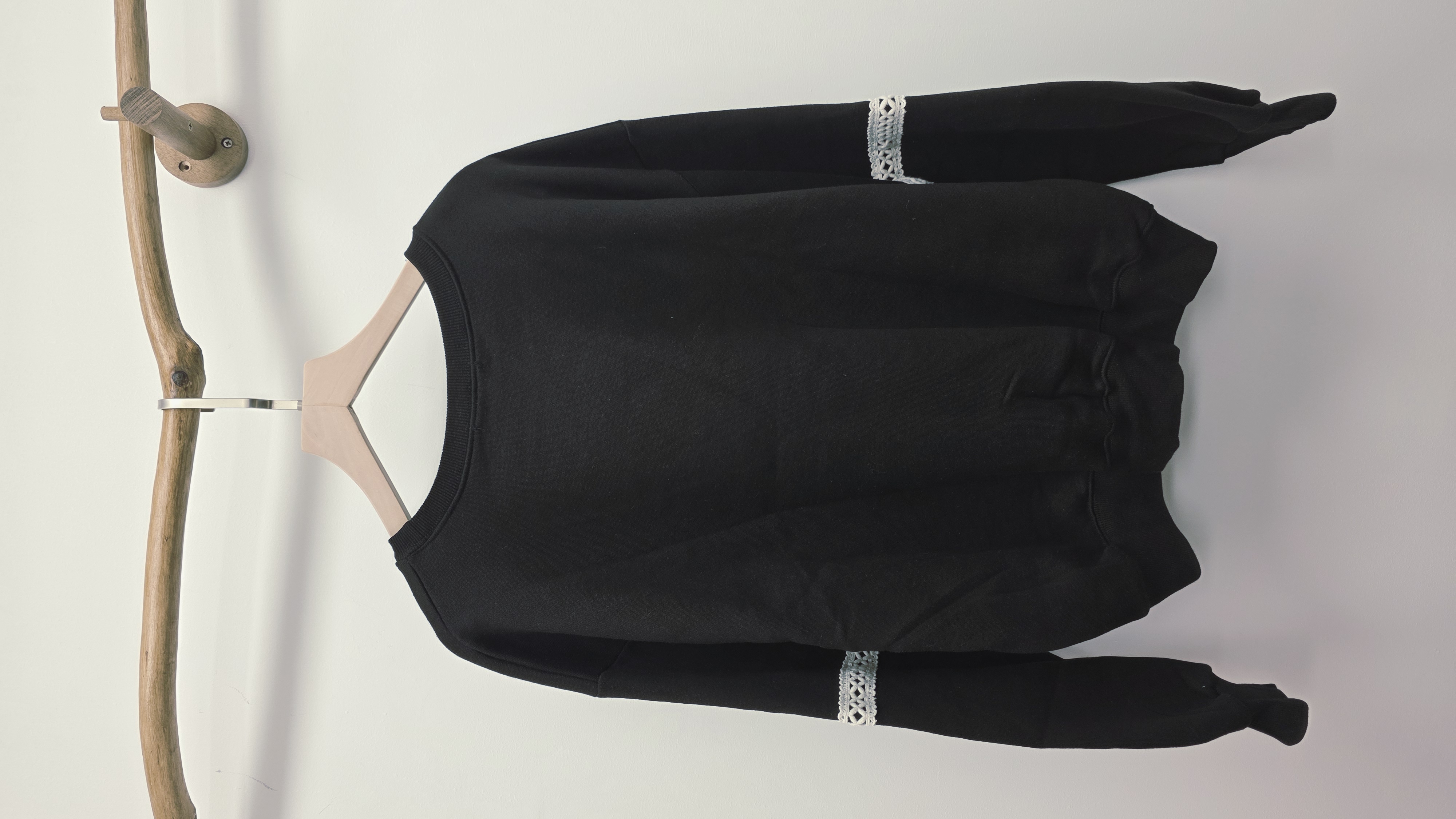 韓國黑拼白通花喱士絨底衛衣