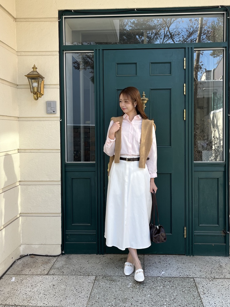 The Signature Flare Skirt (Ivory)