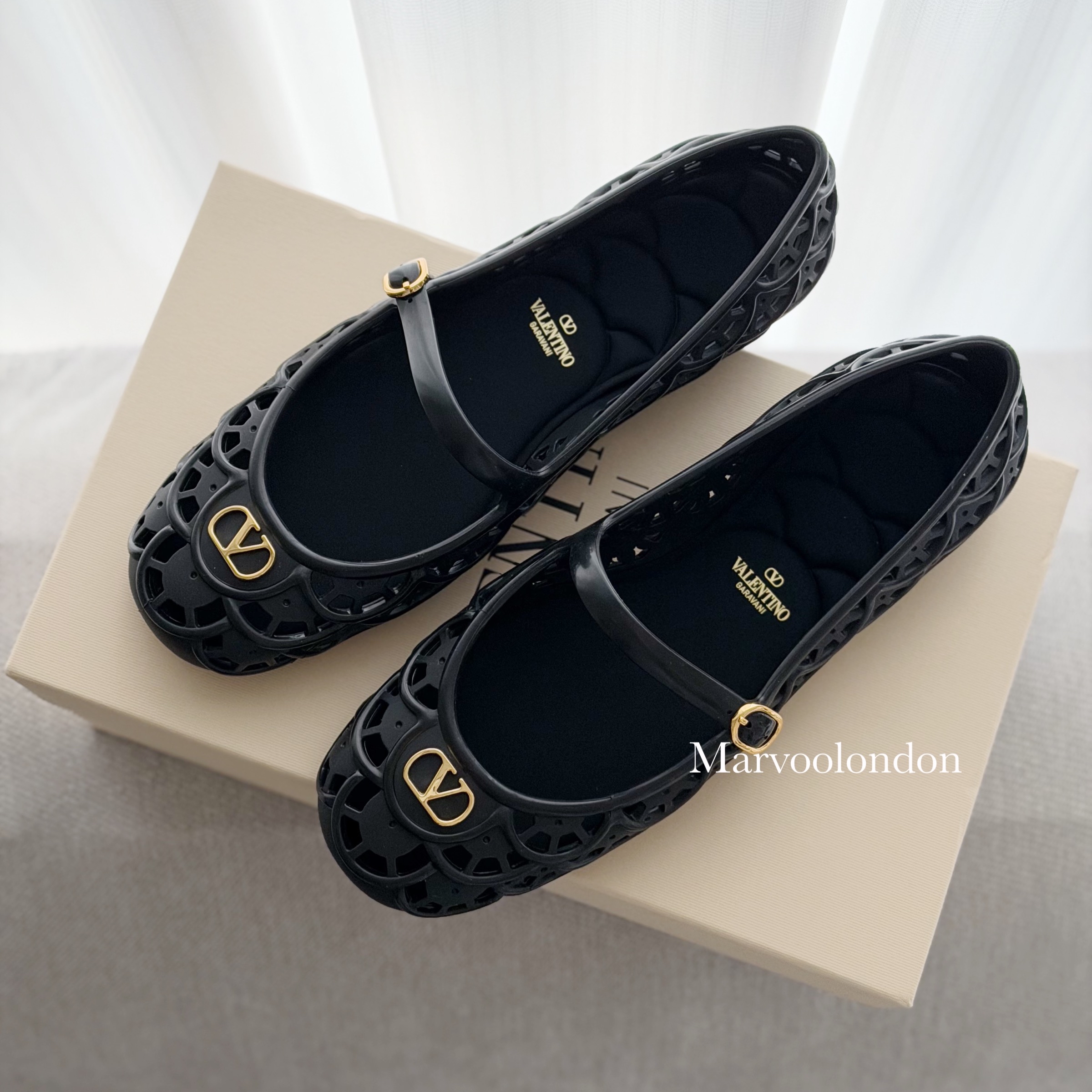 折後✨新款🆕訂貨🍒Valentino 防水jelly flat  落雨可以著！  Size 36/37/38/39/40