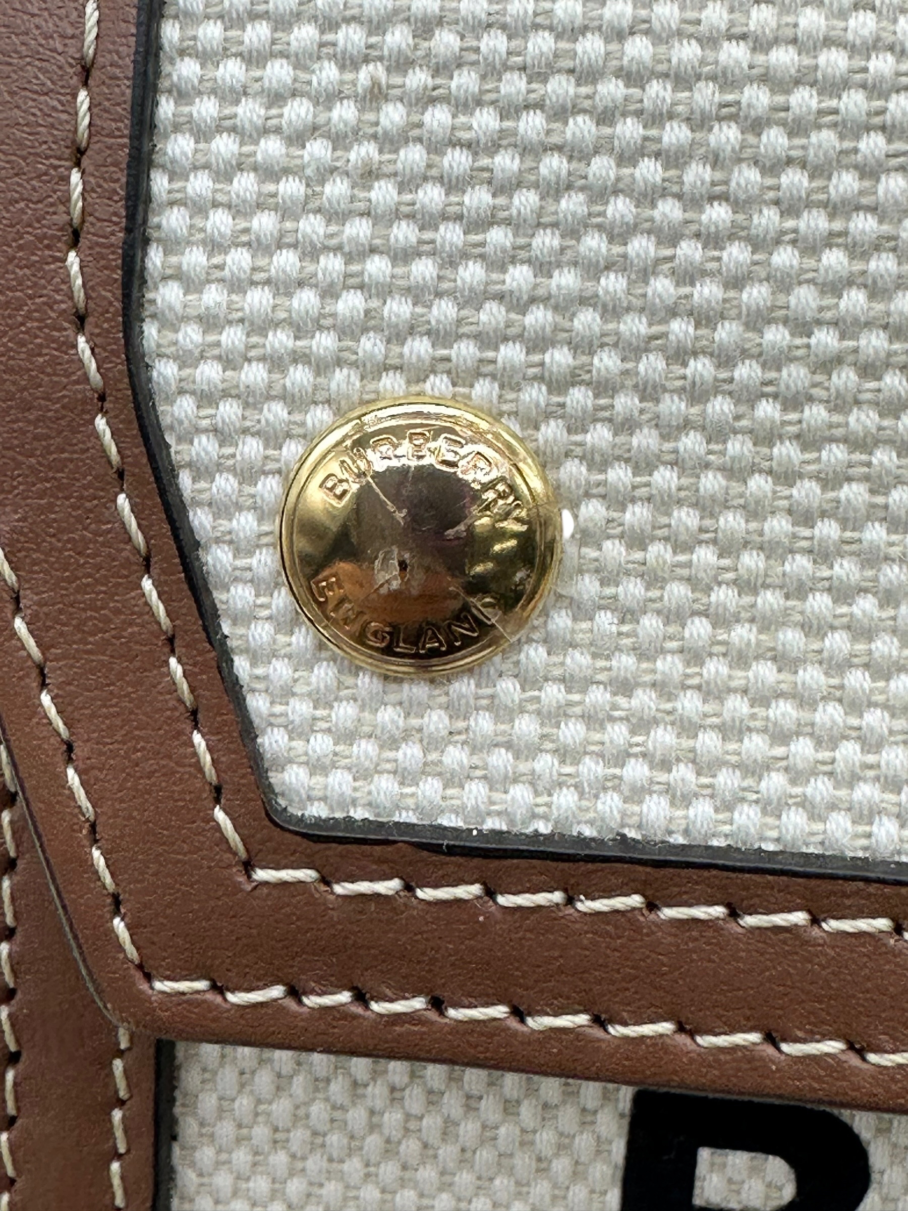 Pre-owned BURBERRY Mini Pocket Bag / Product Code: 070605