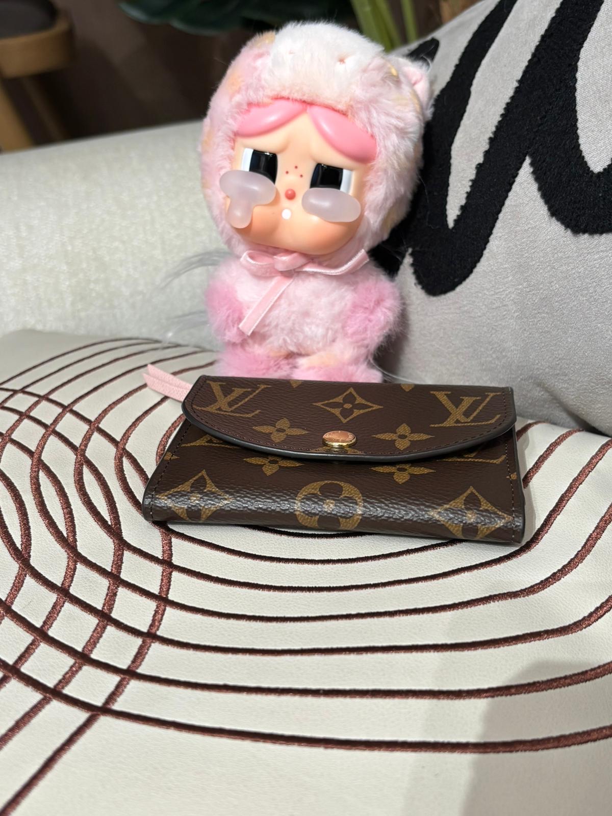 LV Rosalie Wallet Monogram 100%Authentic, 98%New