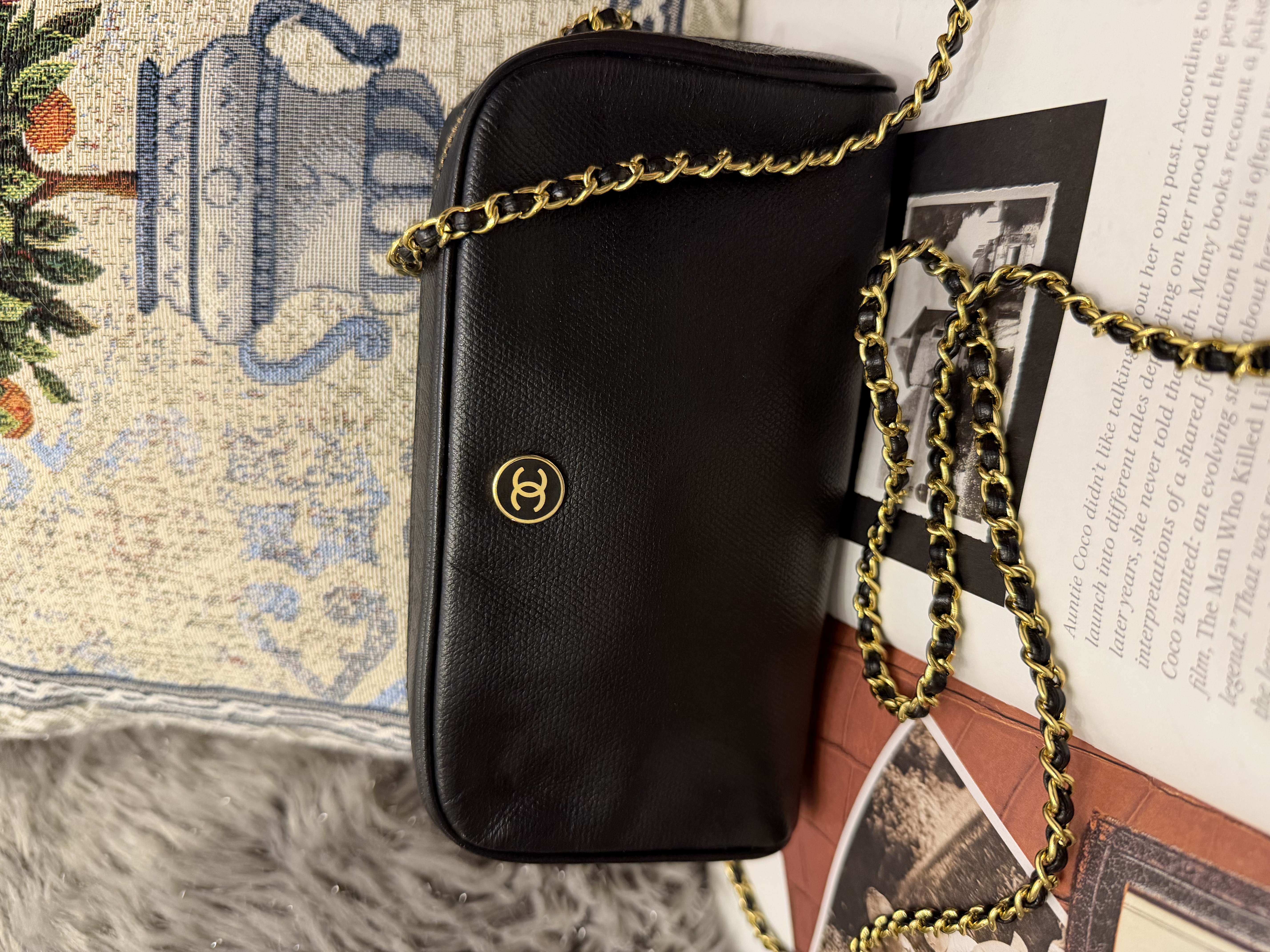 vintage chanel chanel leather vanity bag 