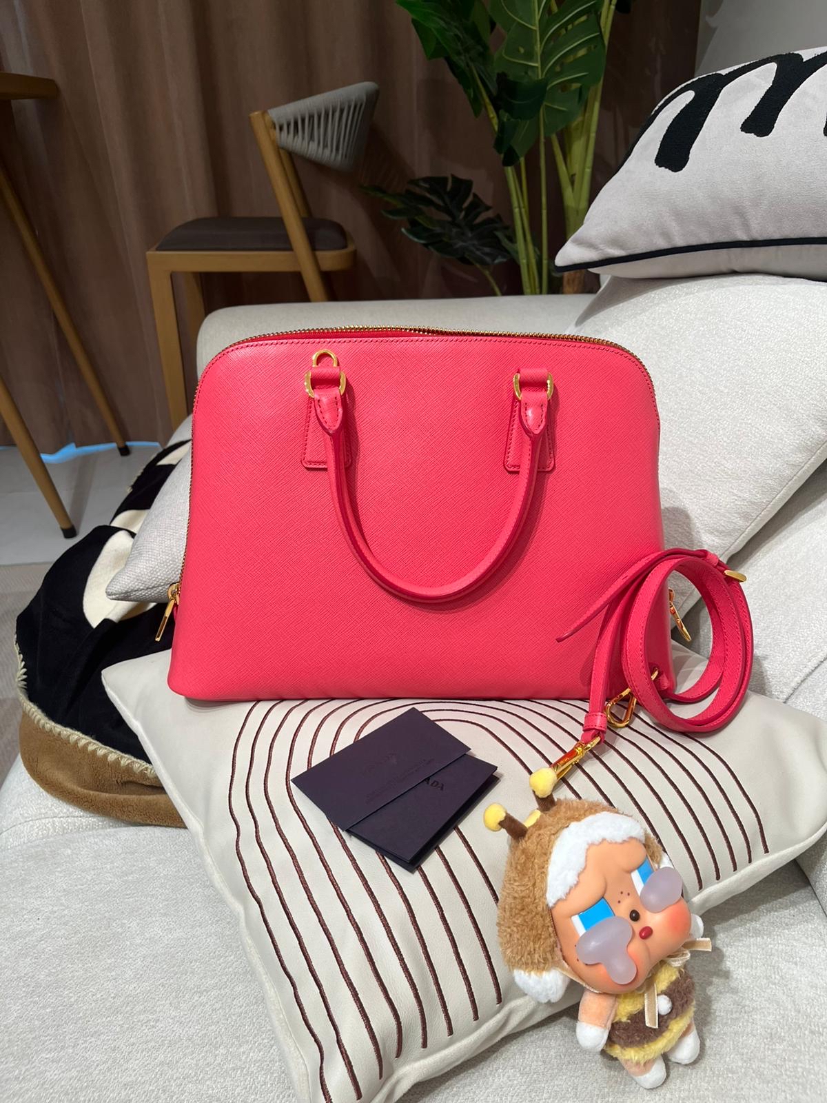 Prada 2Way Bag 十字紋牛皮 100%Authentic, 98%New✅證書✅dust bag