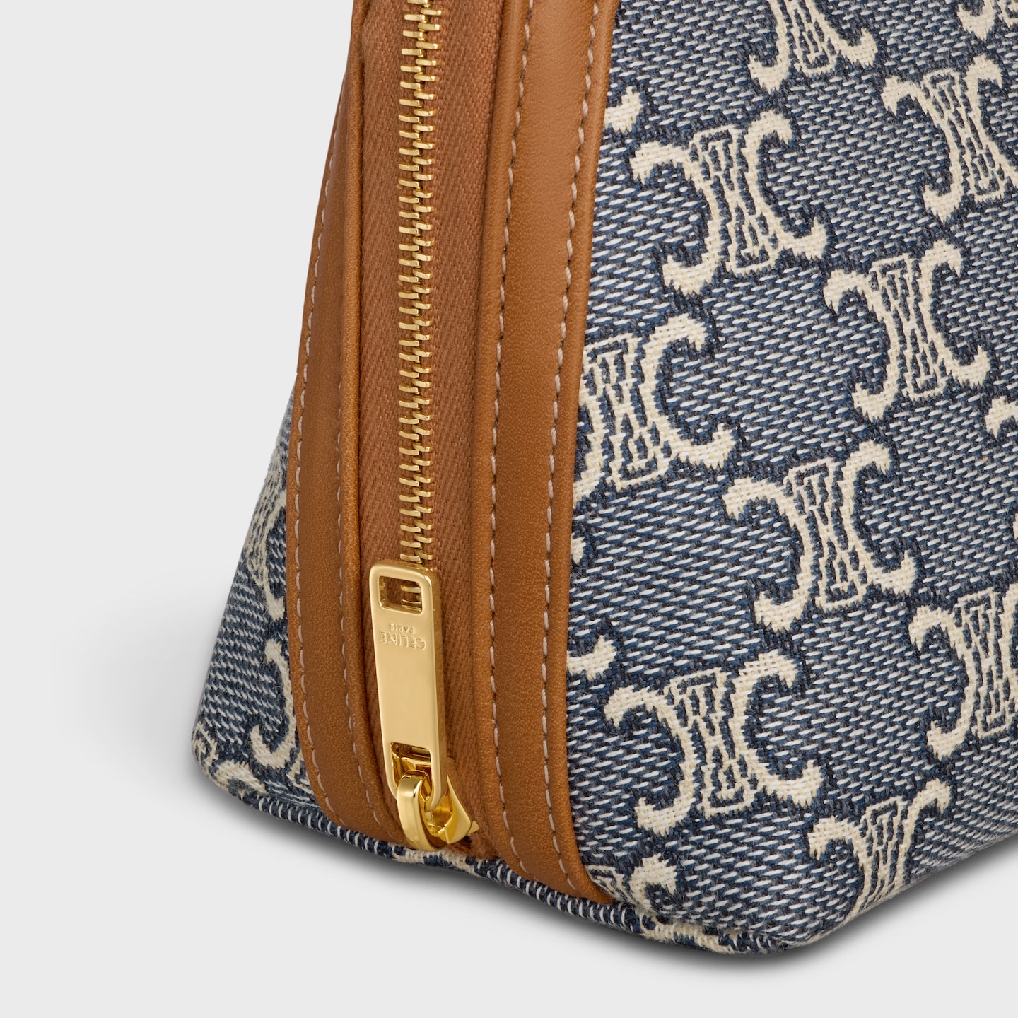 精選貨品優惠💖新款🆕訂貨📮Celine 貝殼包Clutch with Chain  Size 16.5x11x8cm