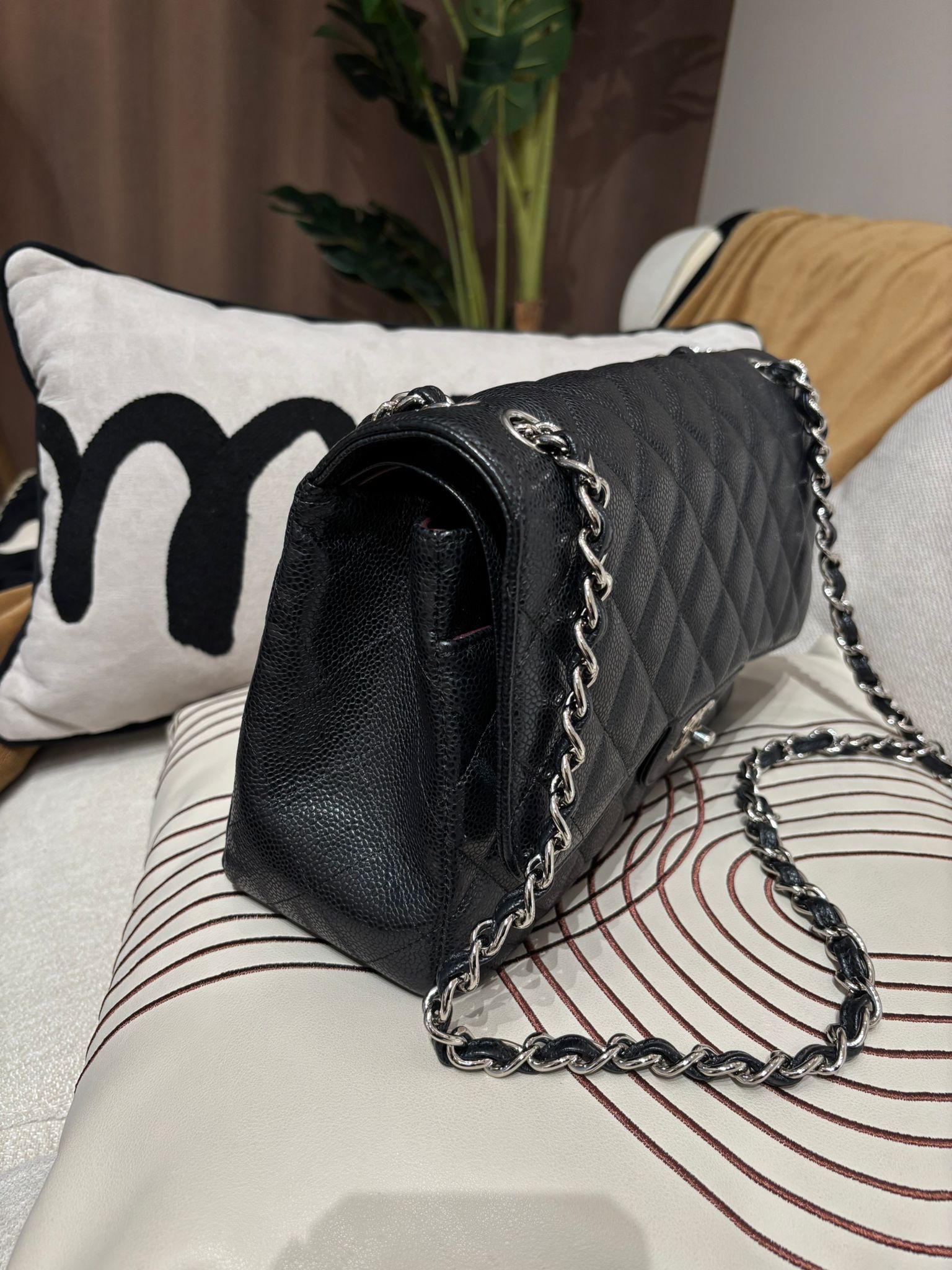 Chanel classic flap 30cm Jumbo A58600 黑色荔枝牛皮金扣 100%Authentic,95%new ✅16Card✅dust bag✅盒