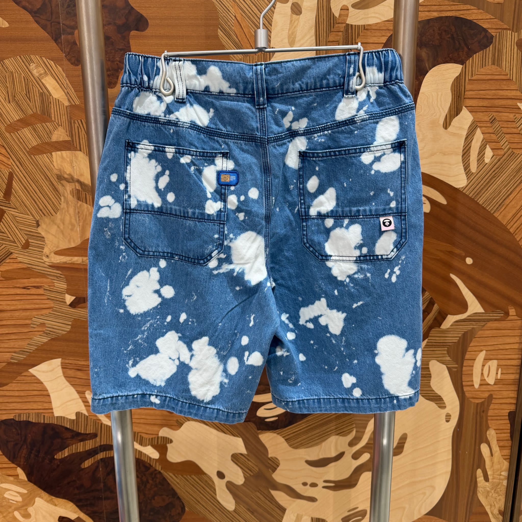 AAPE AAPEUNVS splatter printed denim shorts (D613)