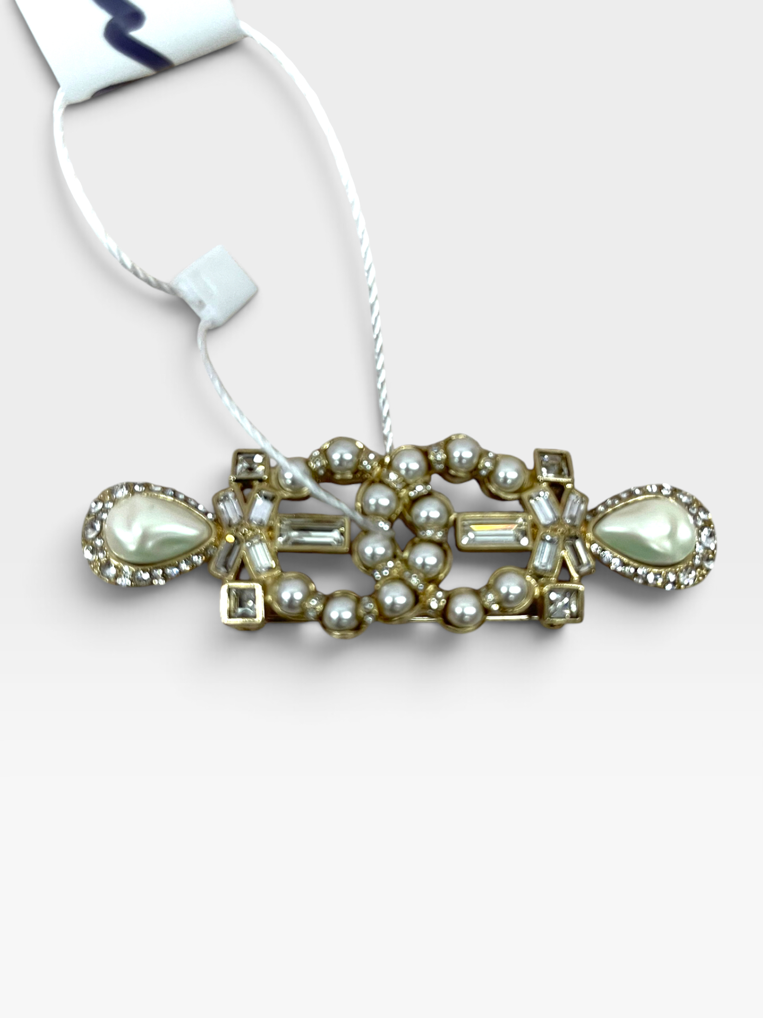 Pre-Owned CHANEL  Pearl And Crystal Bar Brooch / Product Code: 091404