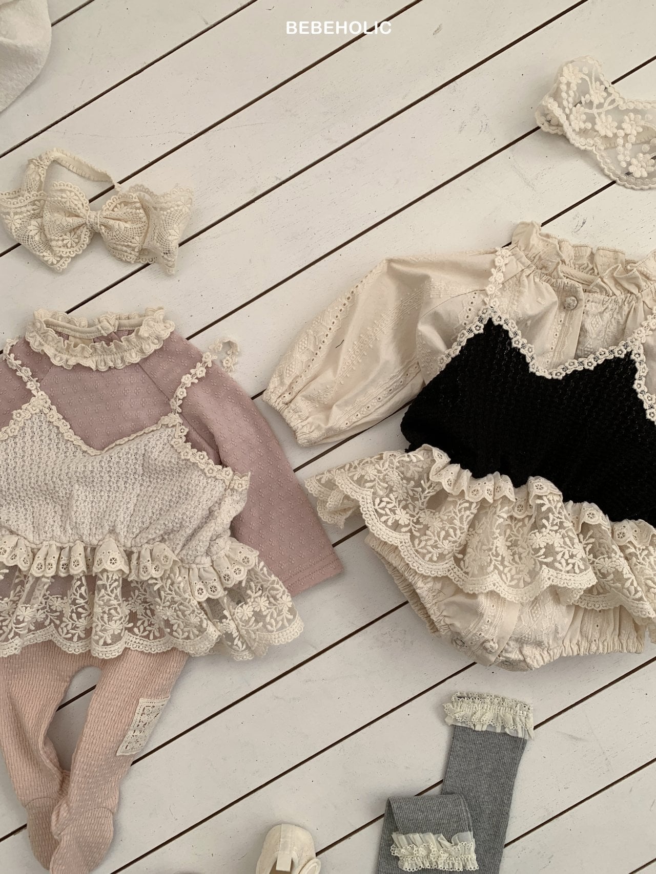 🌸預訂 韓國直送🌸🇰🇷BEBEHOLIC兩色標籤蕾絲花邊吊帶胸衣