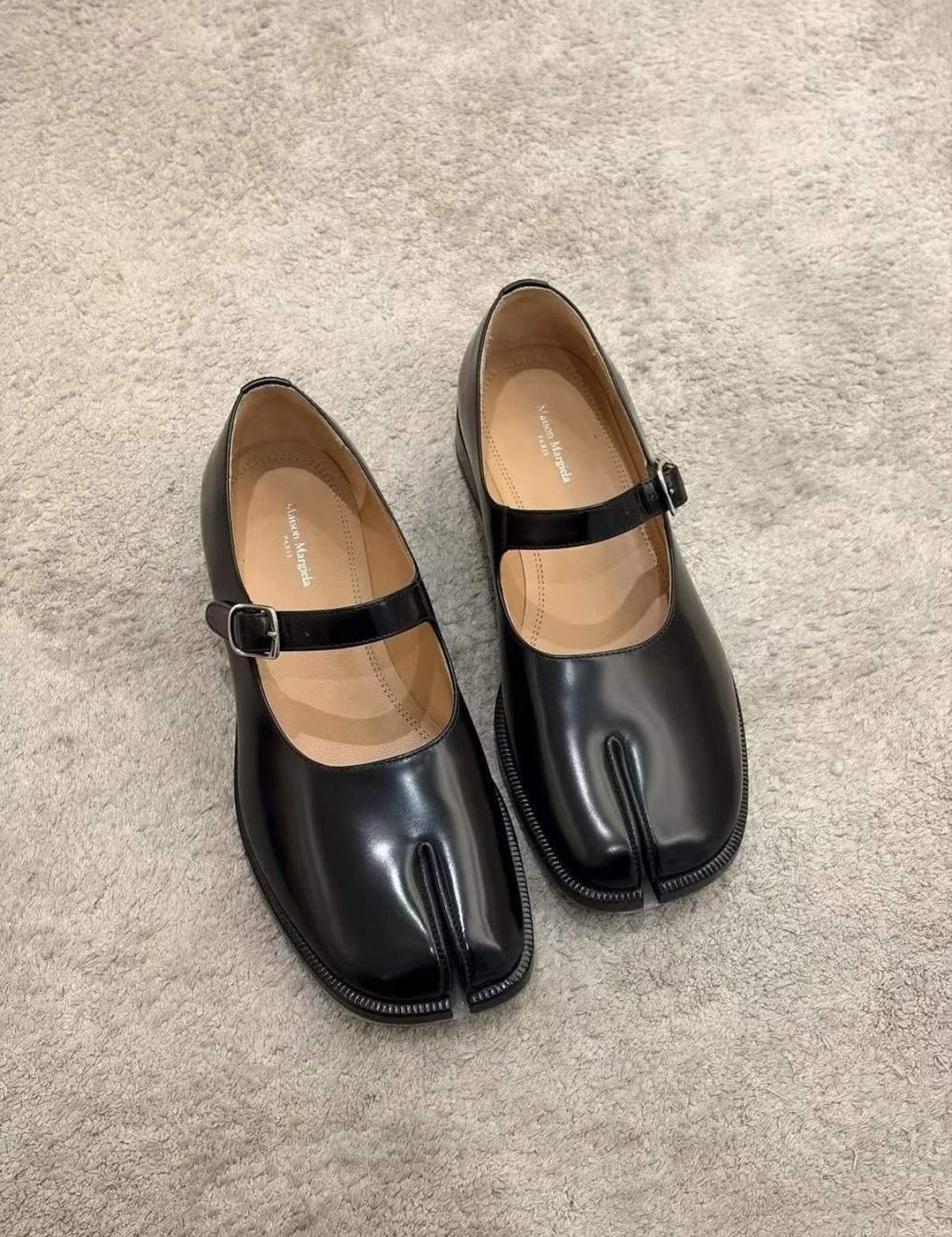 限時優惠✨訂貨🍒Maison Margiela Tabi 分趾Maryjane  有點可愛😍  🔖Size 35 35.5 36 37-39/40