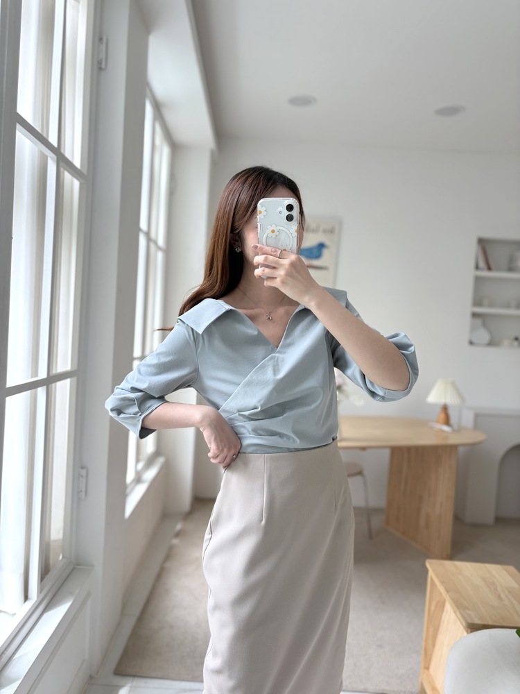 Leonie Tailored Midi Skirt (Beige)