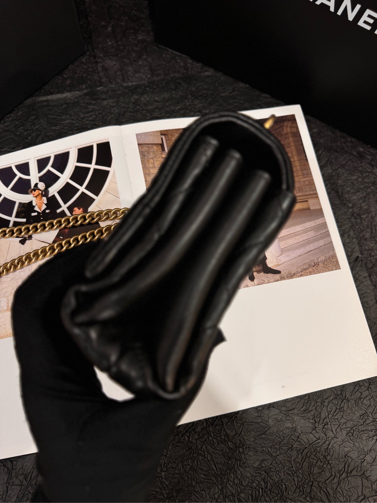 【預訂貨品】Chanel 珍珠金扣方胖子