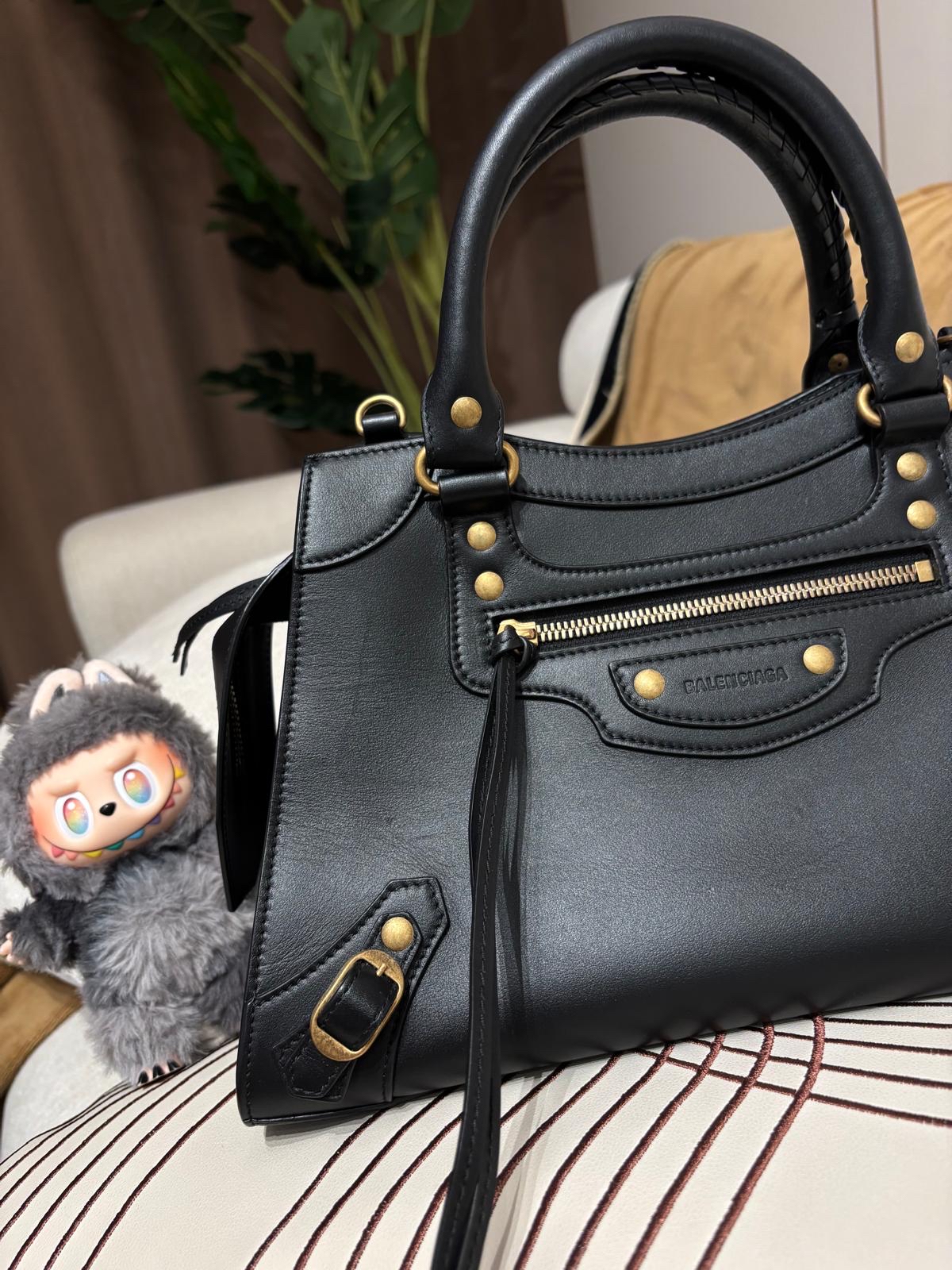 BALENCIAGA NEO CLASSIC CITY 100%Authentic ,95%new 