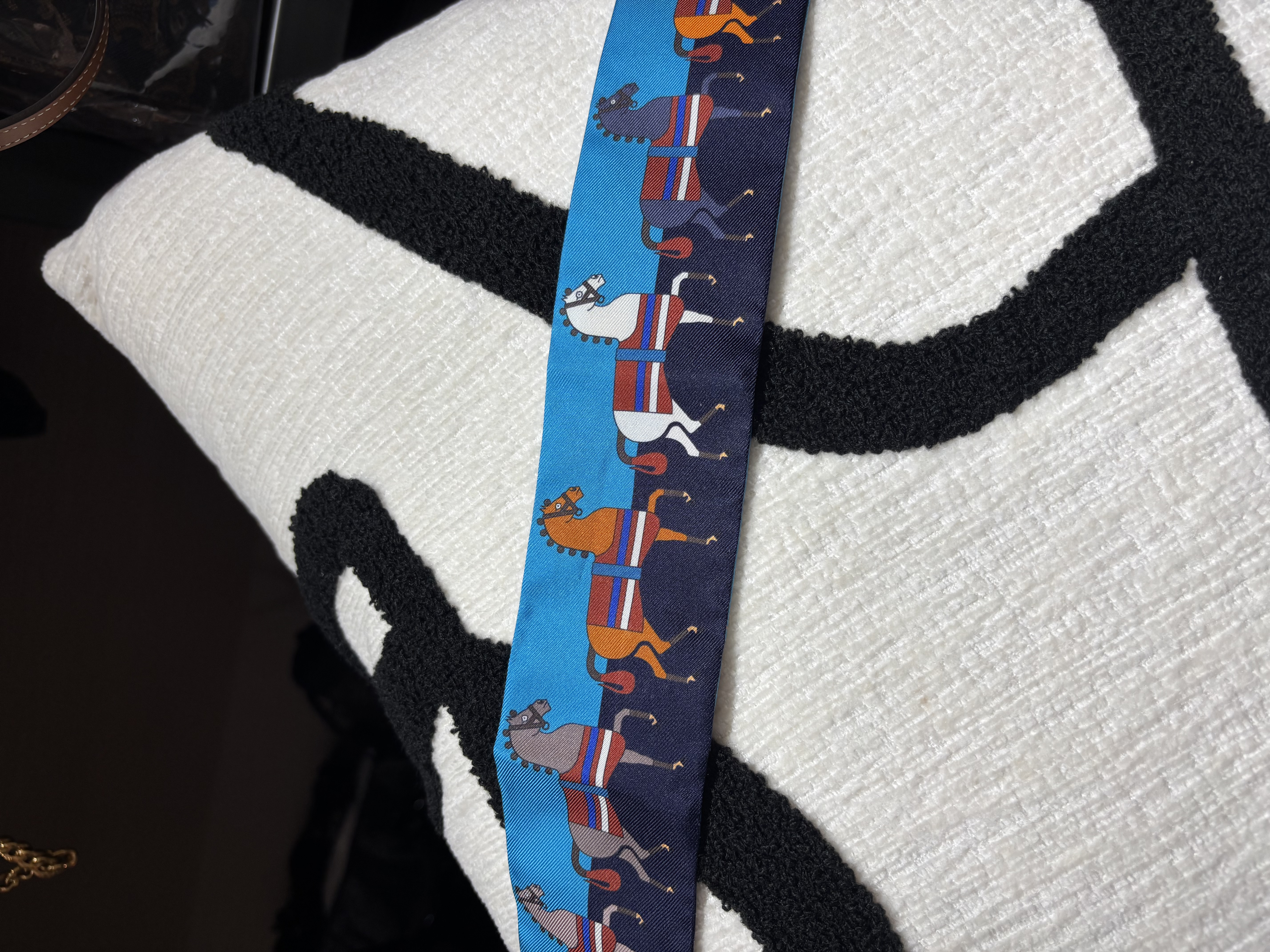 Hermes Twilly 100%silk 100%Authentic,99%new ✅box  