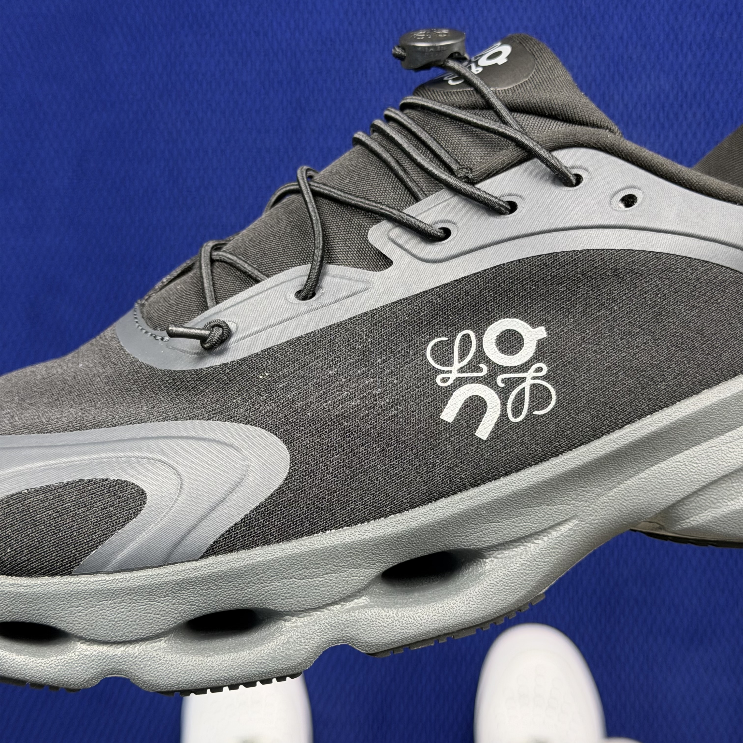 Loewe x On Cloudsolo