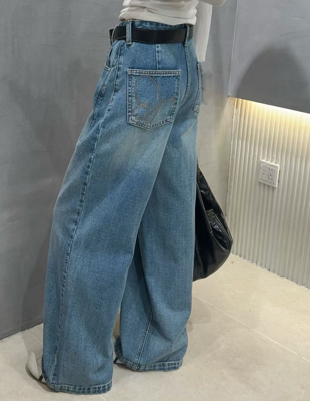 洗水直筒牛仔褲(連belt)