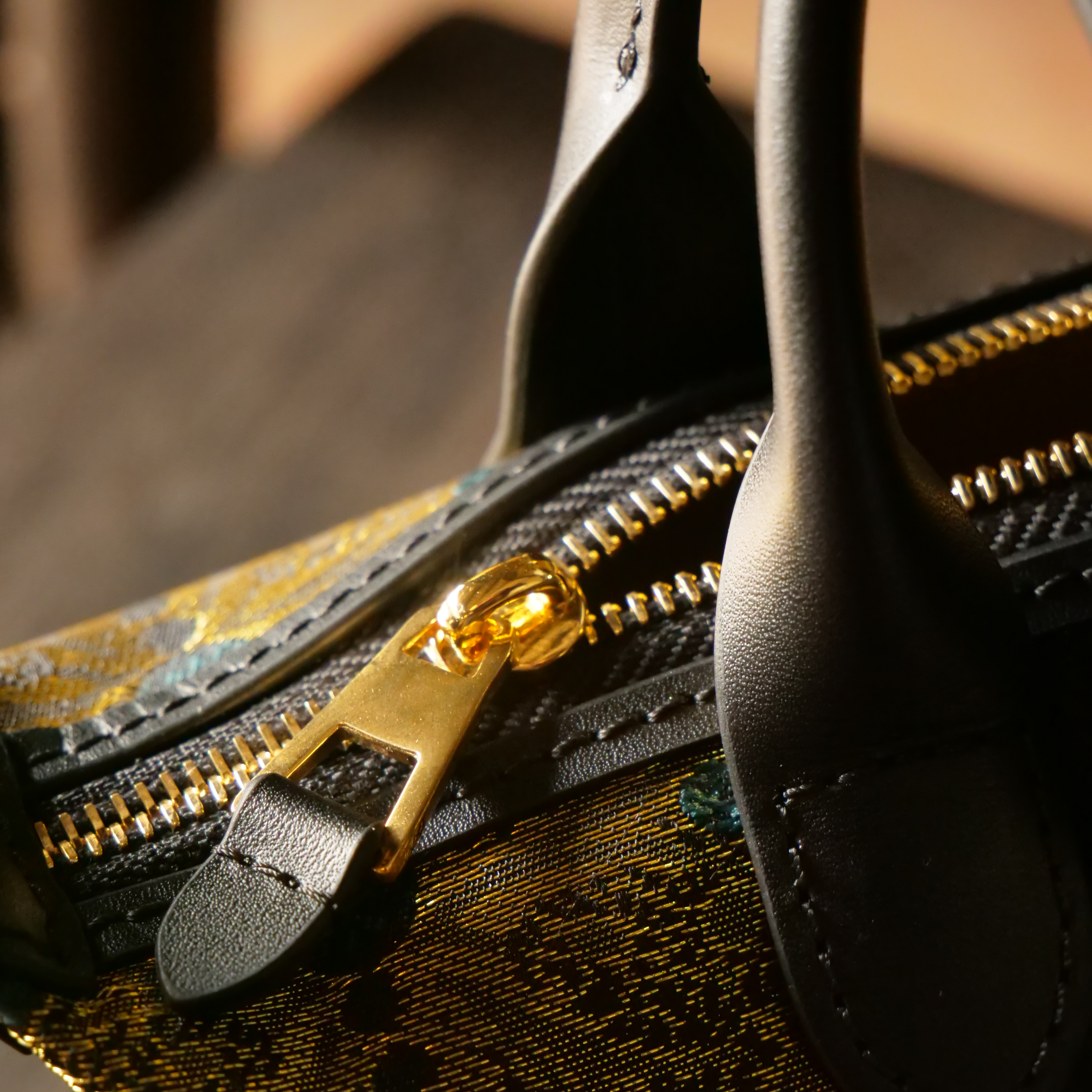 宋錦∞黑金綠蝴蝶牛皮小號手袋