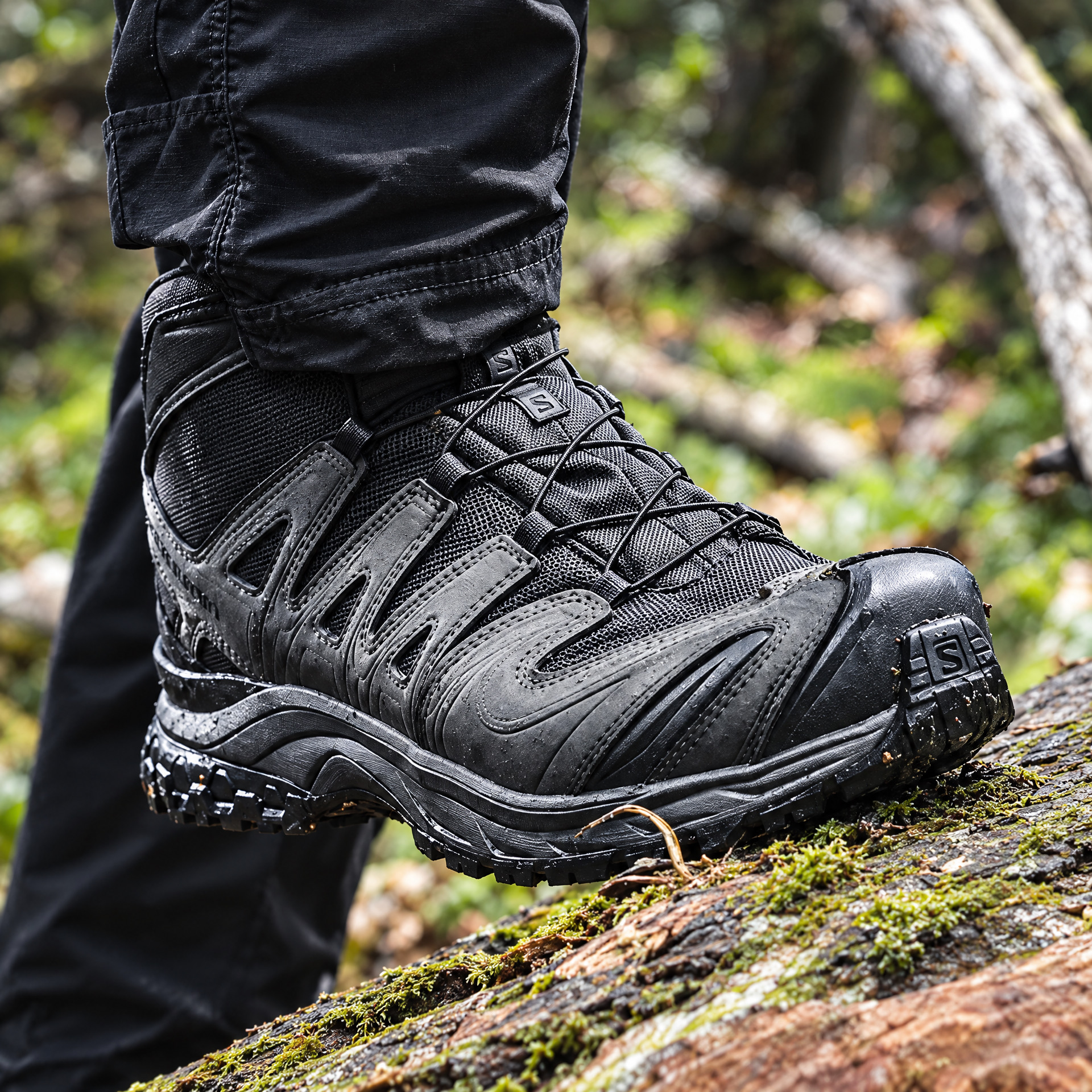 Salomon XA FORCES MID GORE-TEX登山鞋