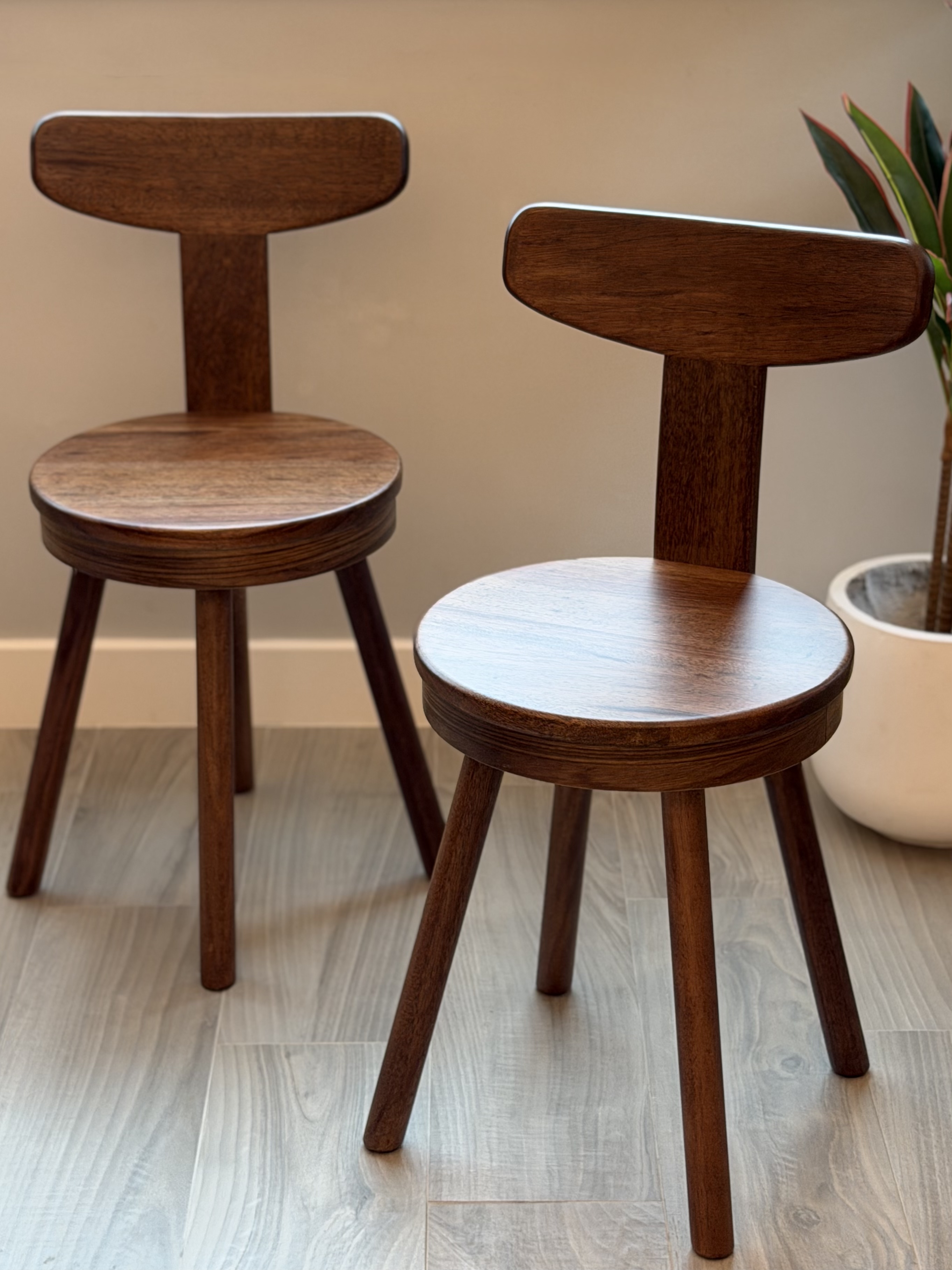 新品推介 CLOVER Swivel Chair 