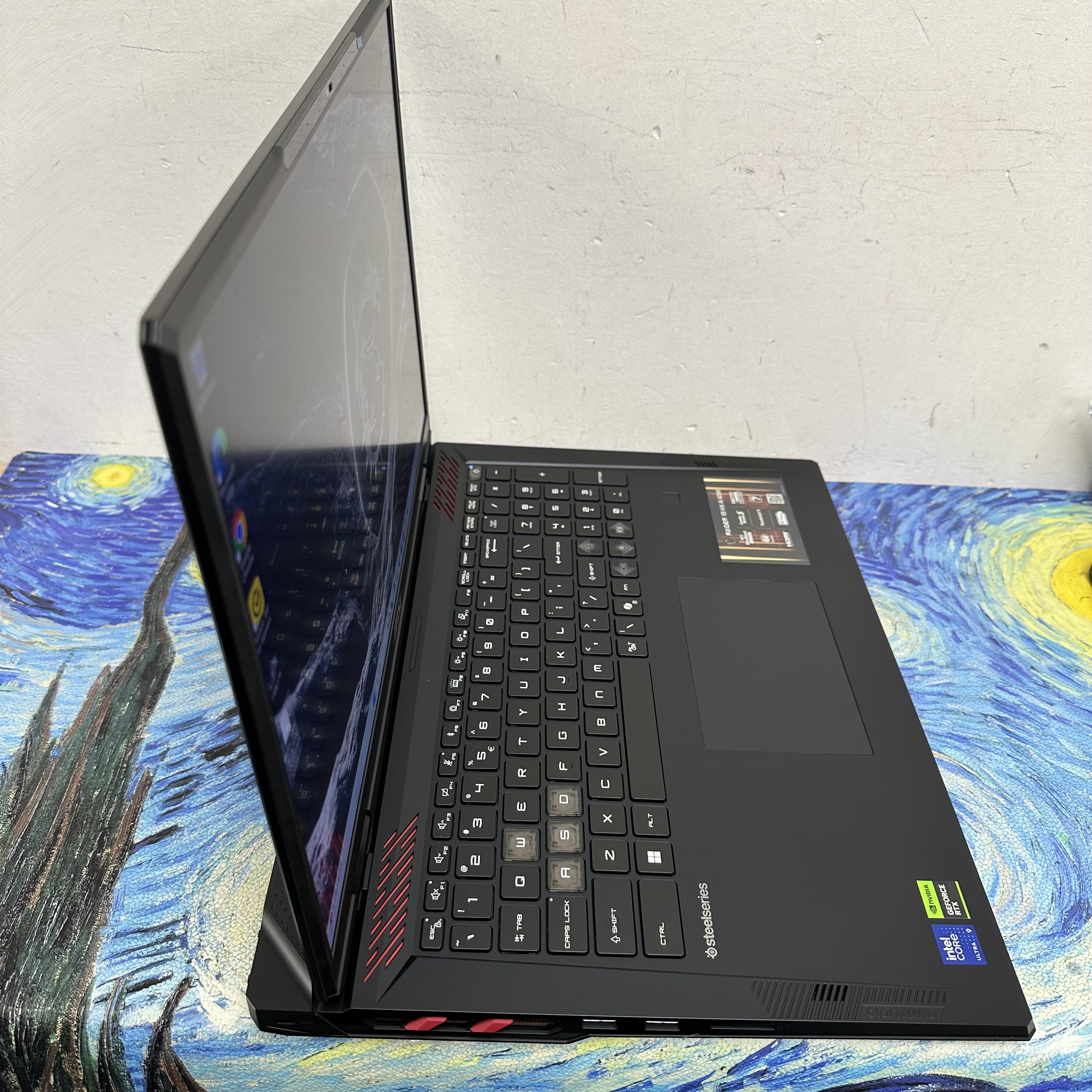 #5995 MSI  Raider 18 HX Ai A2XW Ultra 9 285HX /32GB Ram/2TB SSD/RTX 5080獨立顯示卡/18寸 4K 120Hz Mon/RGB 彩色Keyboard/ Gaming Laptop / Notebook / Laptop / PC Gaming / Movie / Netflix / Youtube / Win11