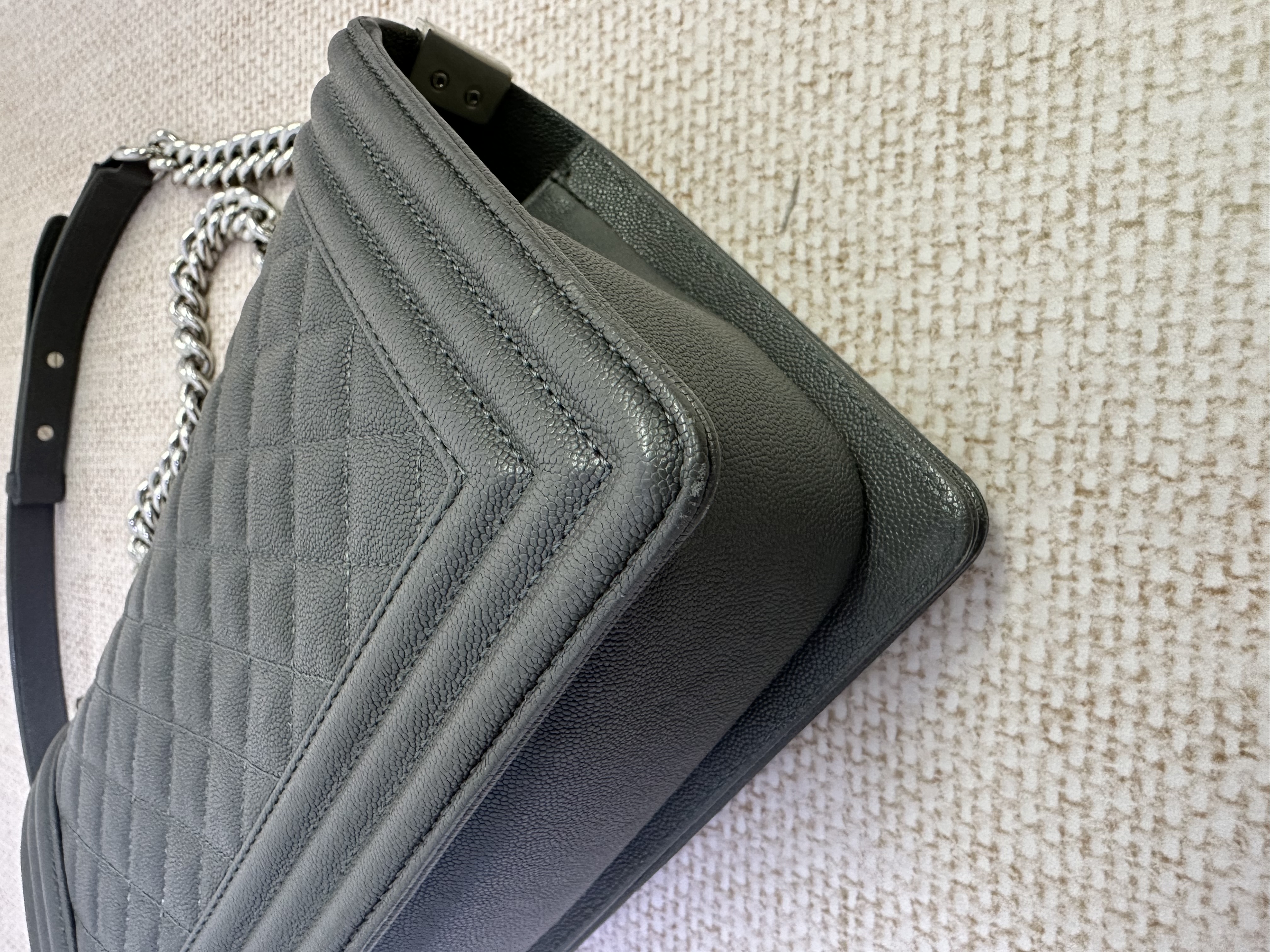 Pre-owned Chanel Boy / Product Code: 26030907