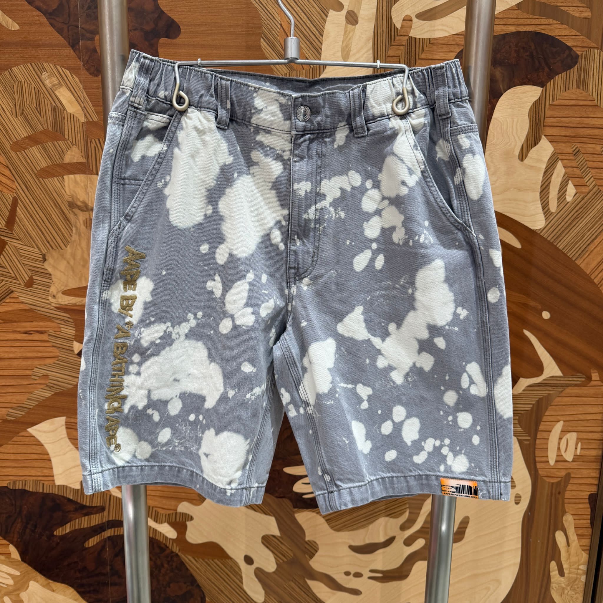 AAPE AAPEUNVS splatter printed denim shorts (D613)