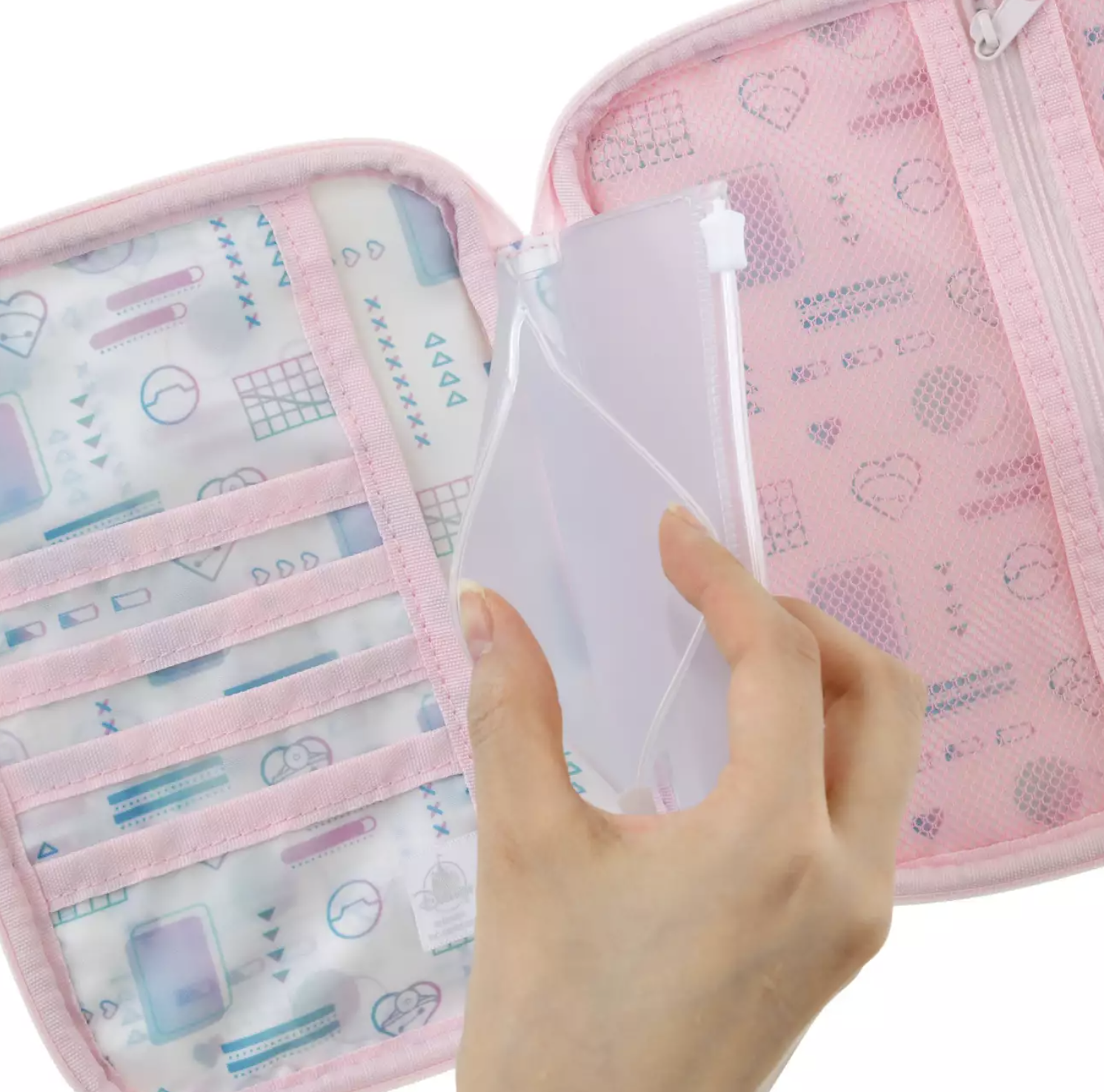 預訂 Care Robot Baymax 保濕cream 潤唇膏 膠布 藥盒 小物pouch 多用途pouch 掛袋pouch 眼鏡盒連抺布