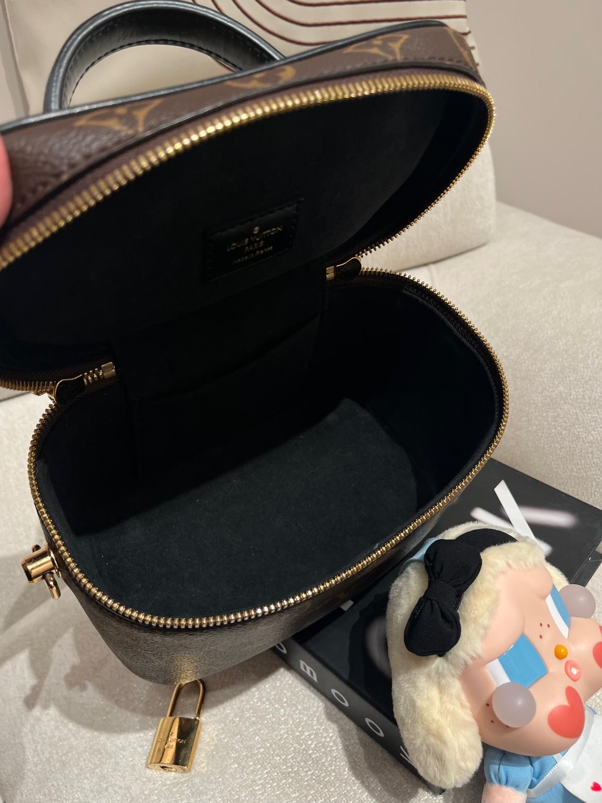 LV Vanity pm Monogram reverse M45165 100%Authentic, 98%New ✅Key Lock✅Dust bag