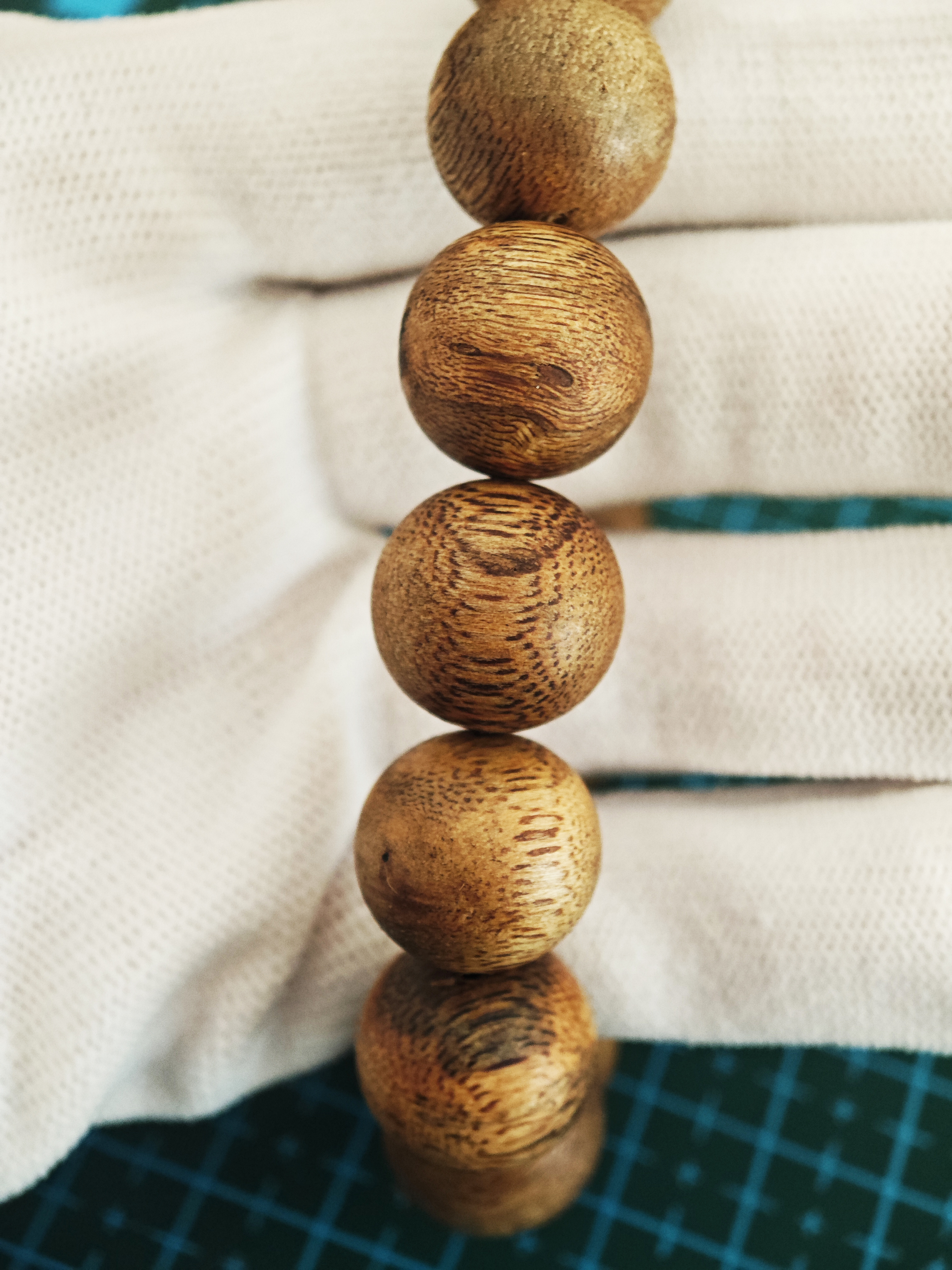 沉香木手串 -15mm單圈13克