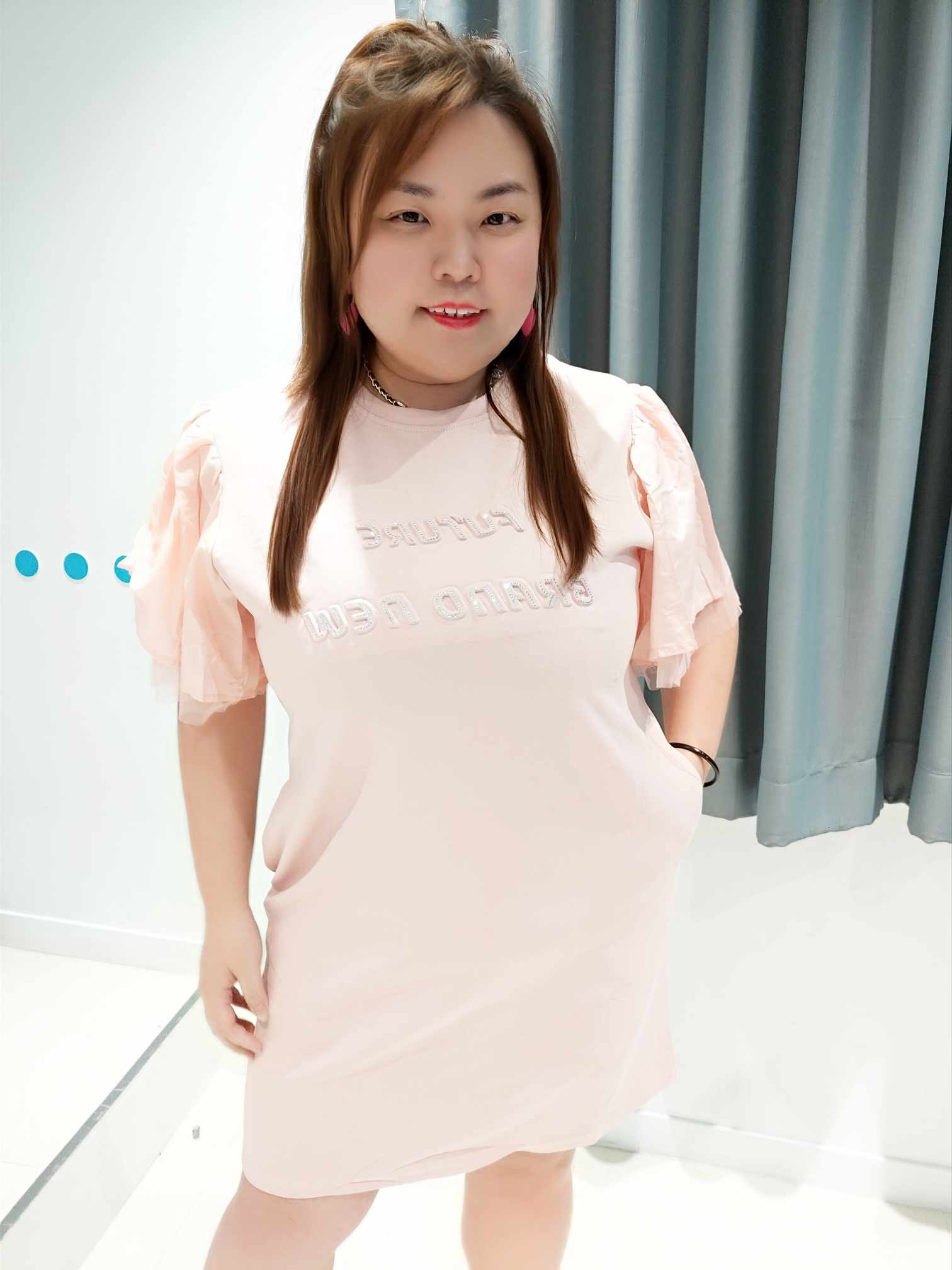 DSC09(3929#) 网纱蝴蝶袖3D字母连身裙