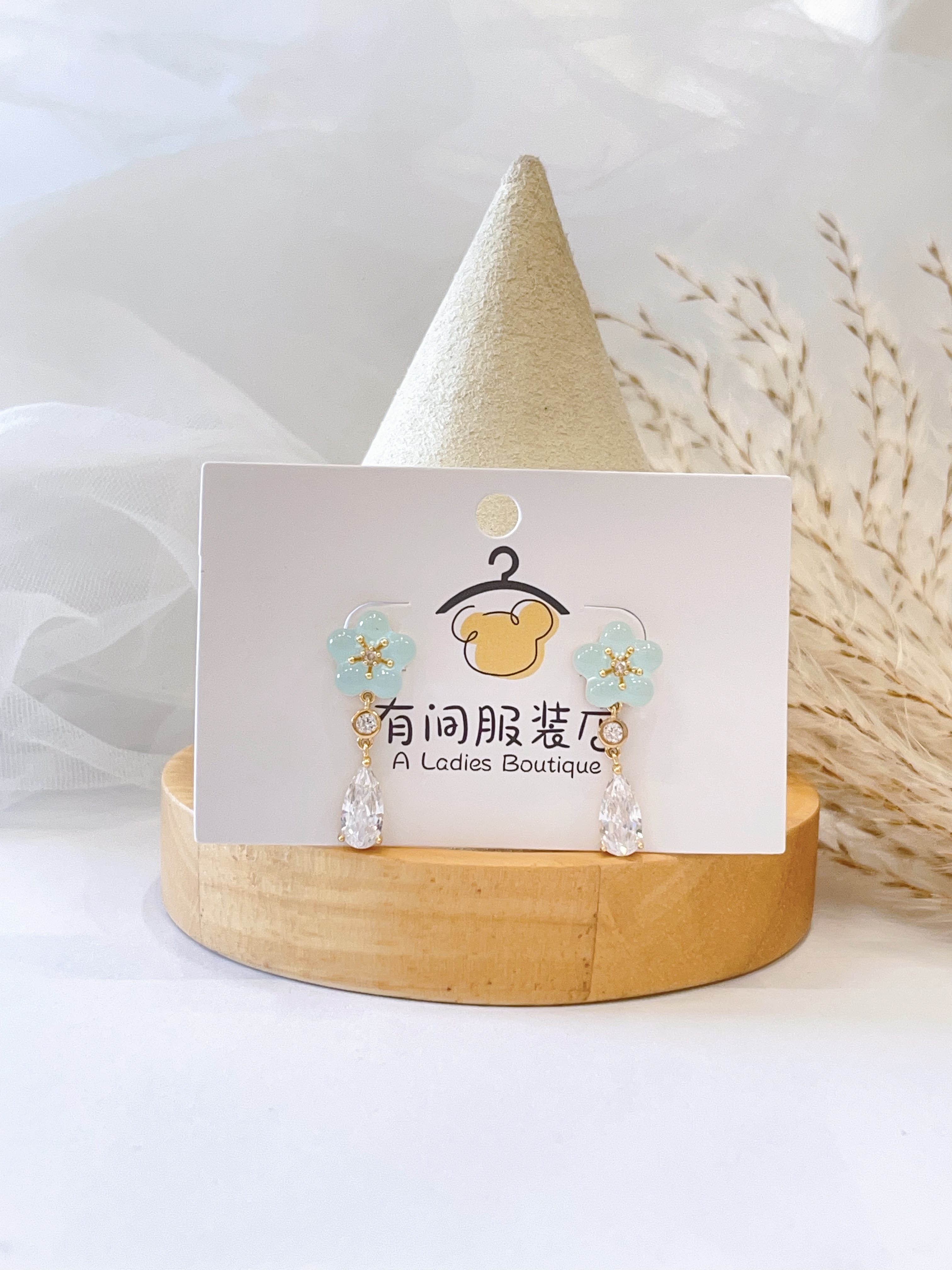 清透蓝色小花朵锆石流苏耳环