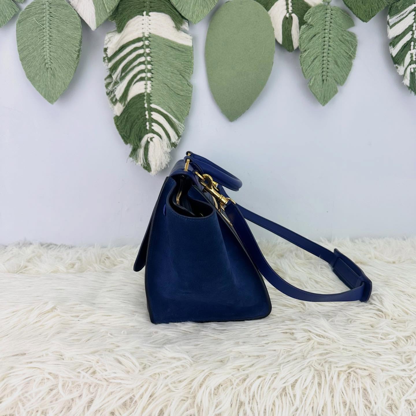 🤍PRE OWNED Trapeze 海軍藍色真皮鞦韆包 Small Size💙