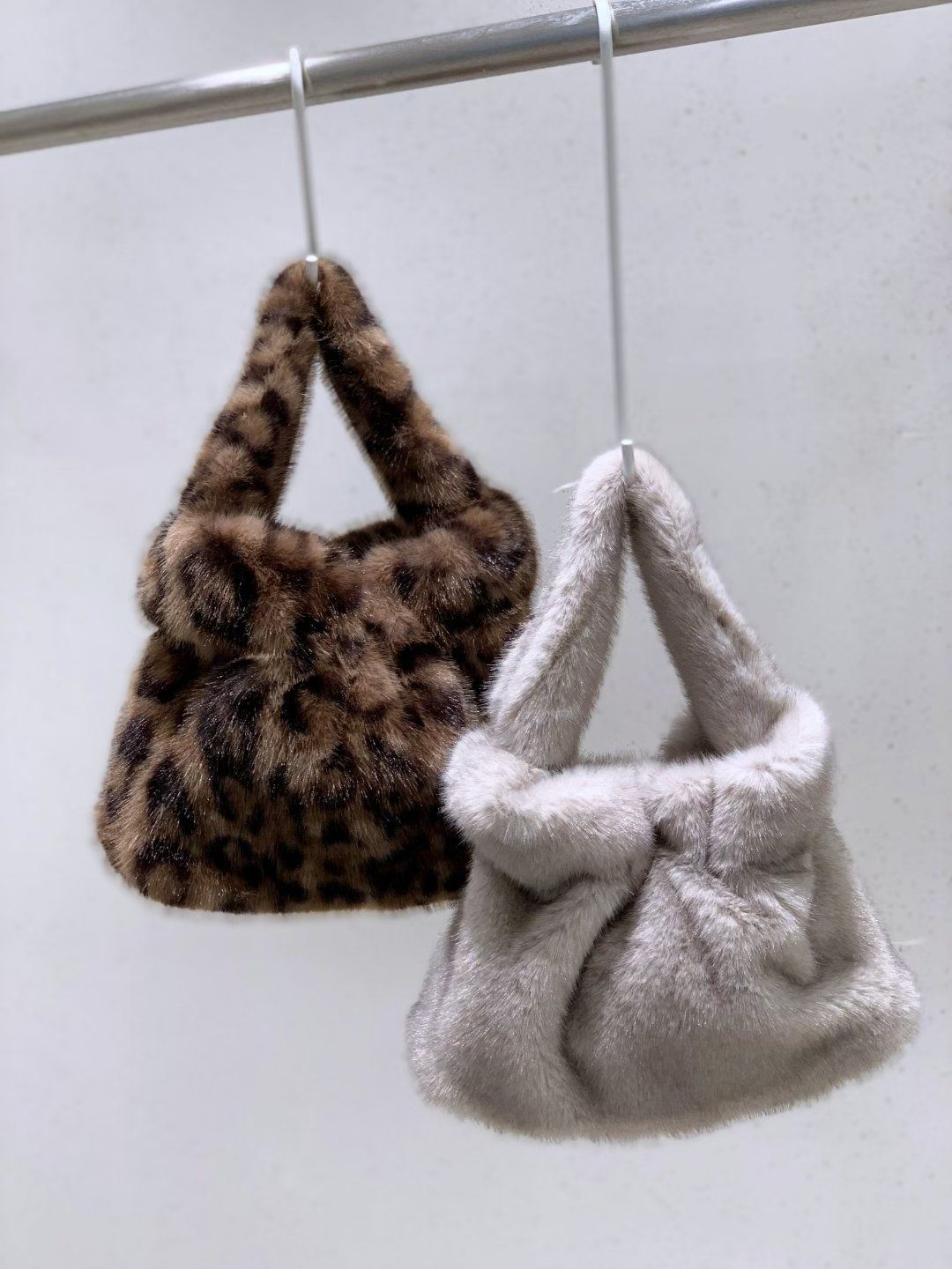 韓國🇰🇷毛毛袋 6色選擇！ （預購10-14天）