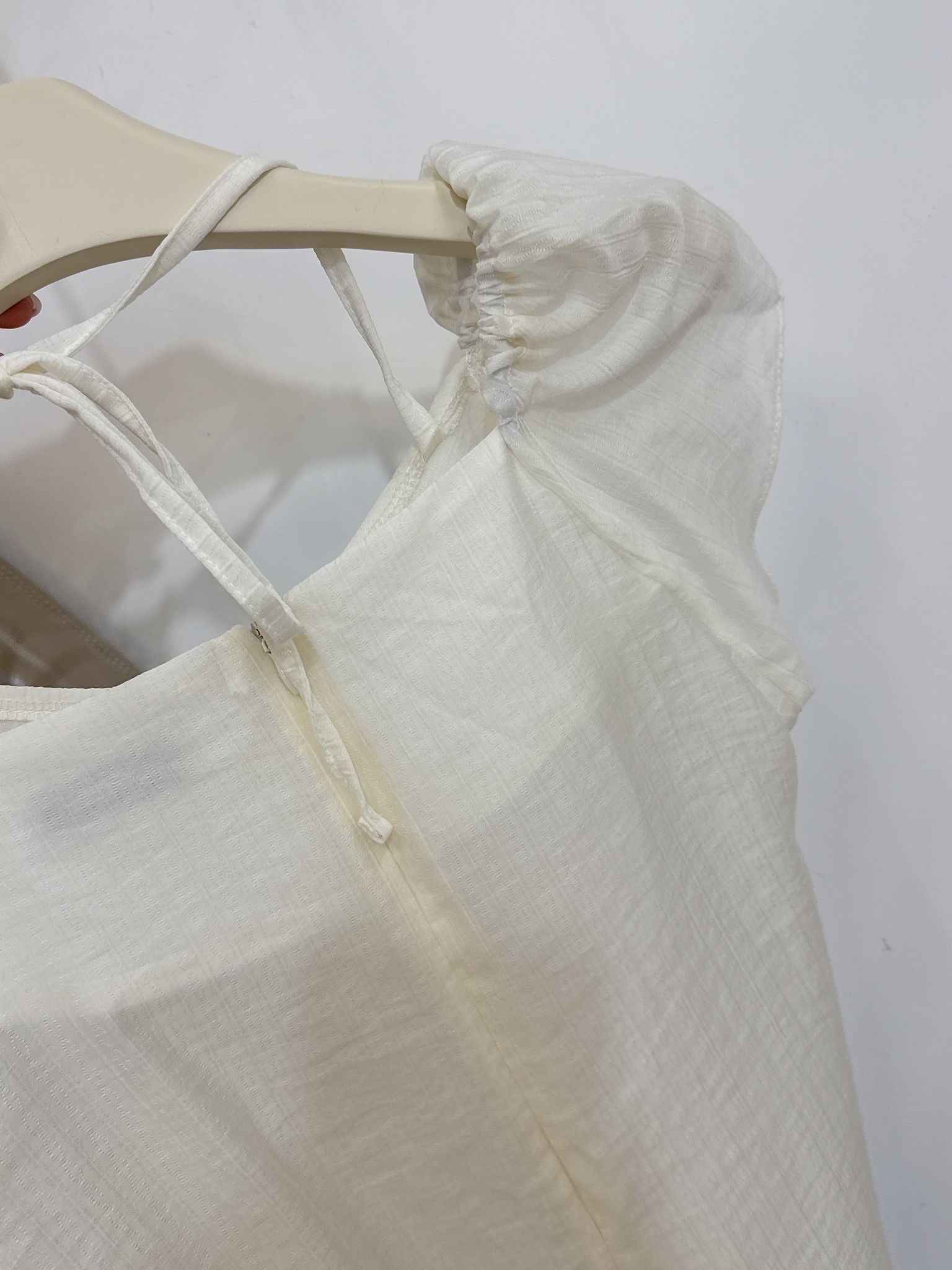 【休閒精緻款】掛頸2ways荷葉邊層次上衣