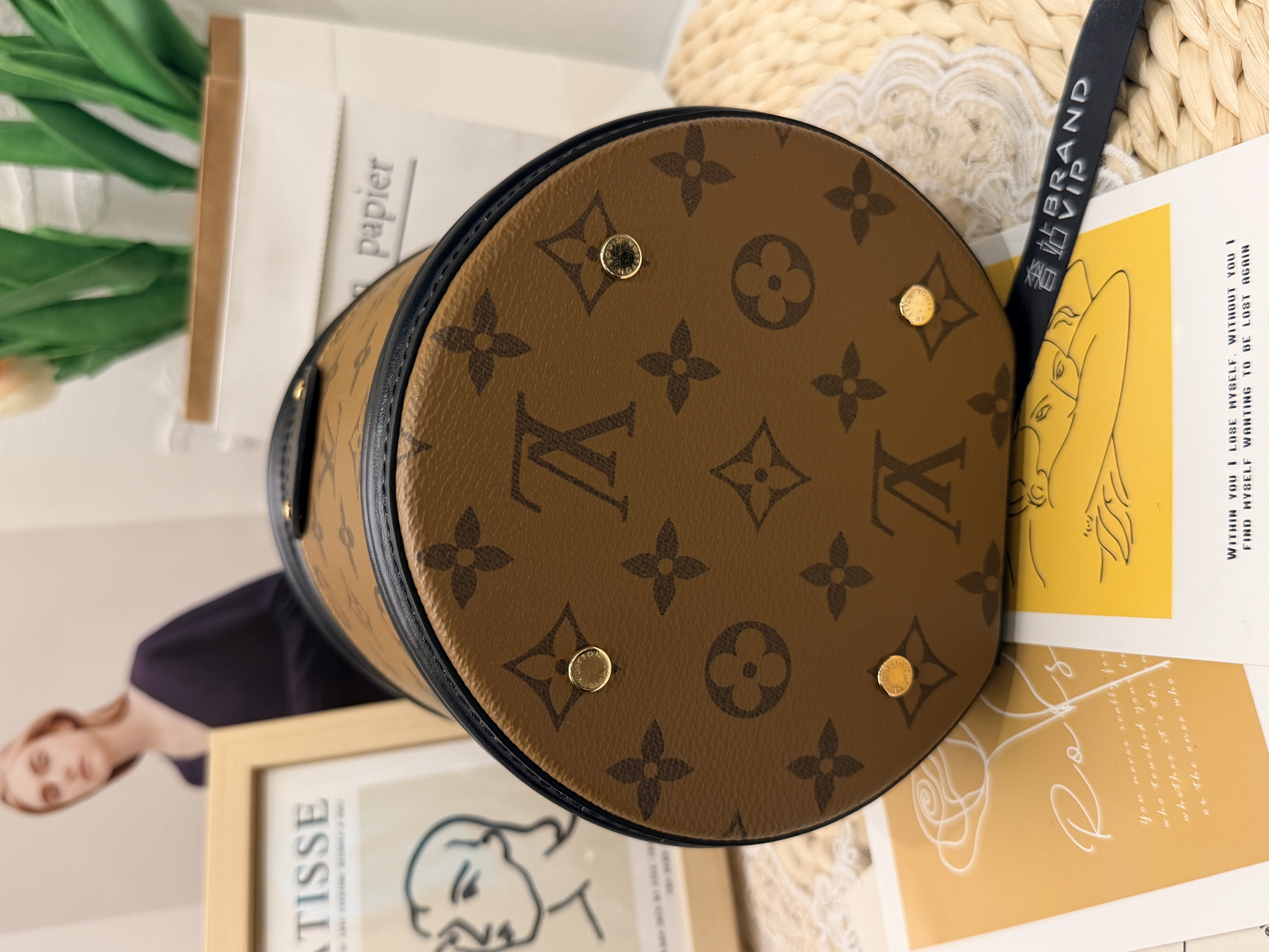 LV Monogram Reverse Canvas Cannes Bag(芯片款 近新閒置未使用）