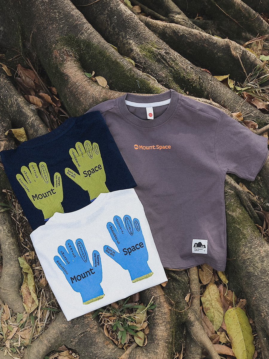 2件起各减$1o。⛰️ Mount Space 戶外手套圖案 Tee
