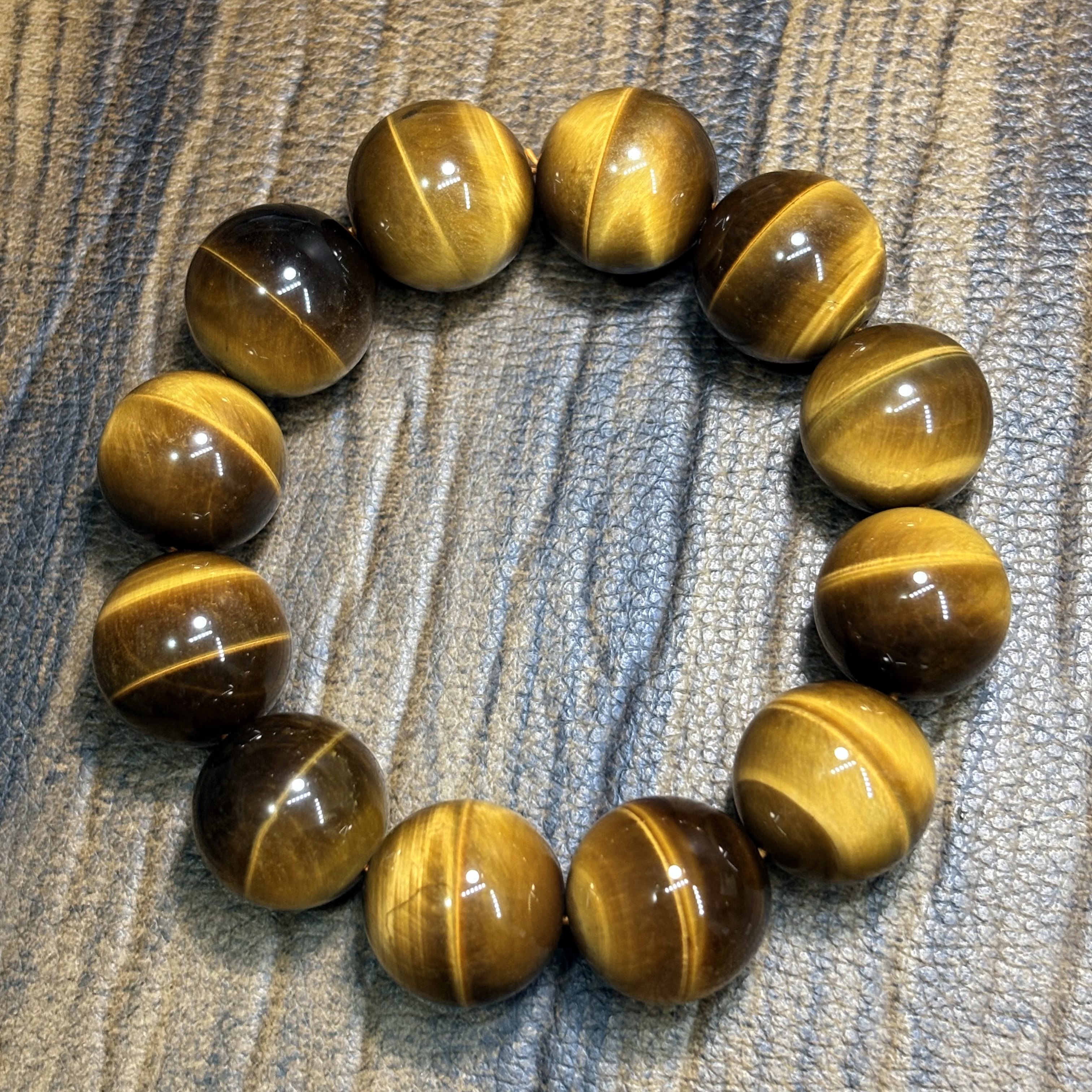 黃虎眼石手串No.3097 丨規格：20mm珠18cm手圍