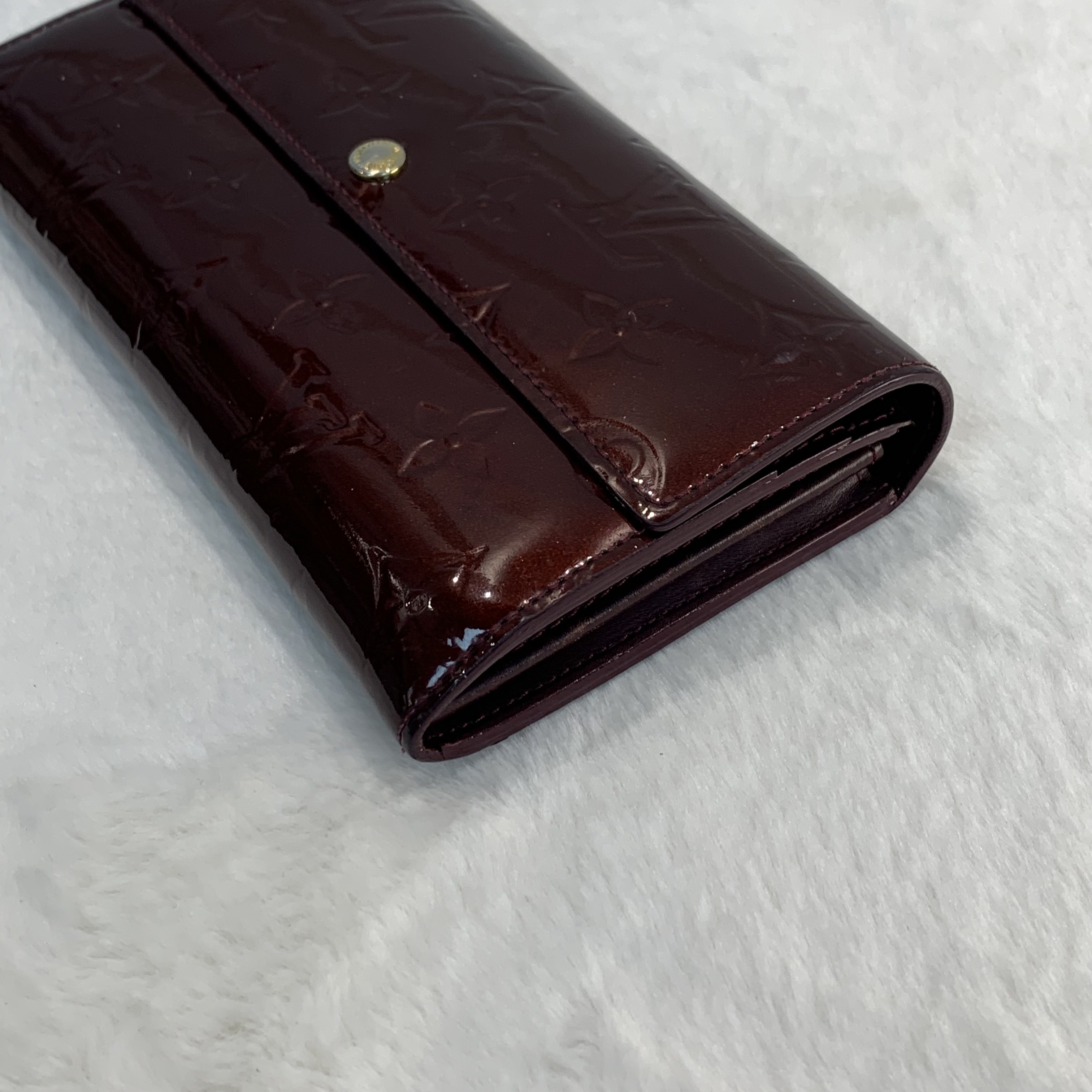 不失禮新年賀禮必送🧧LV暗紅漆皮長款銀包