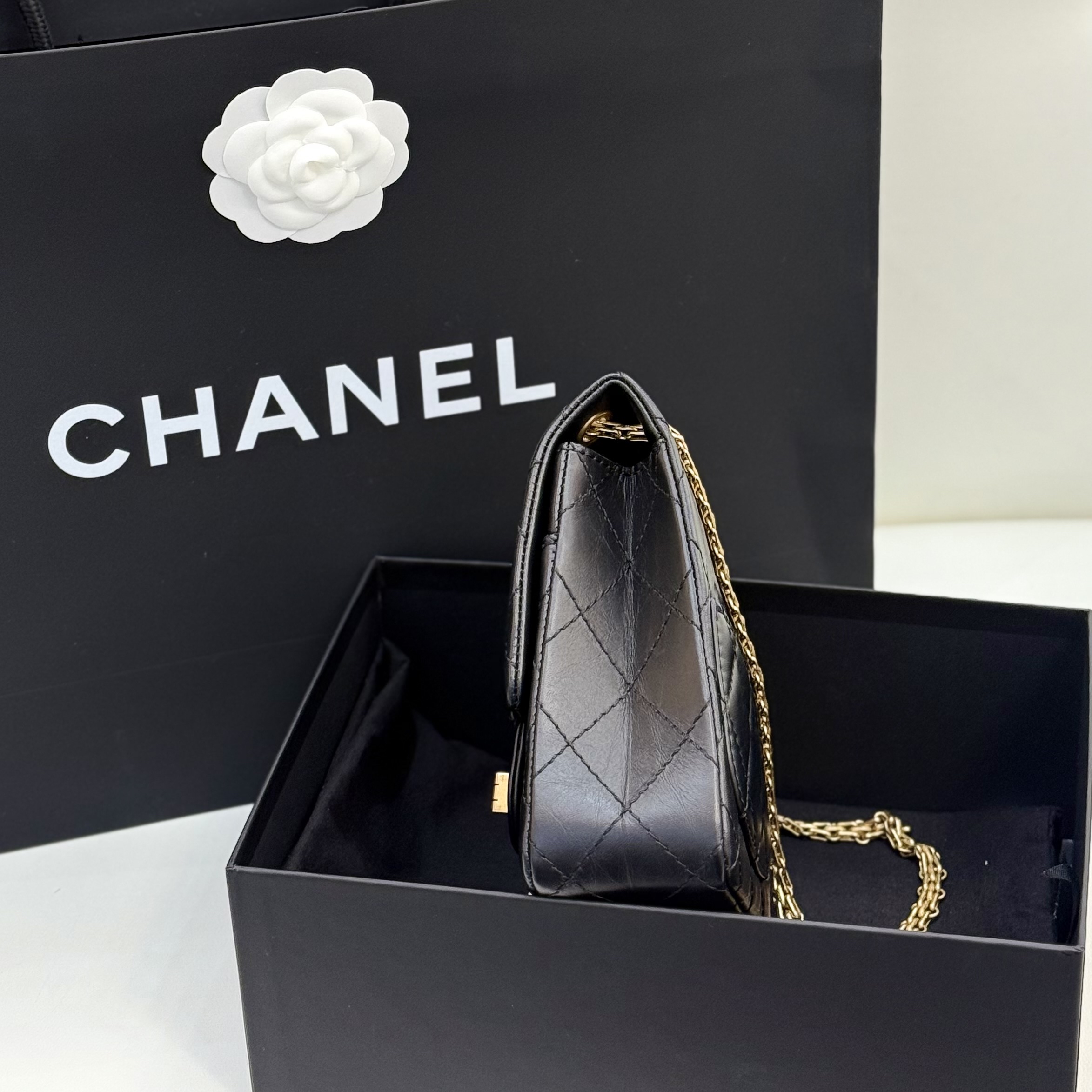 【預訂貨品】鐳射30開👜 Chanel黑金mini 手機包 